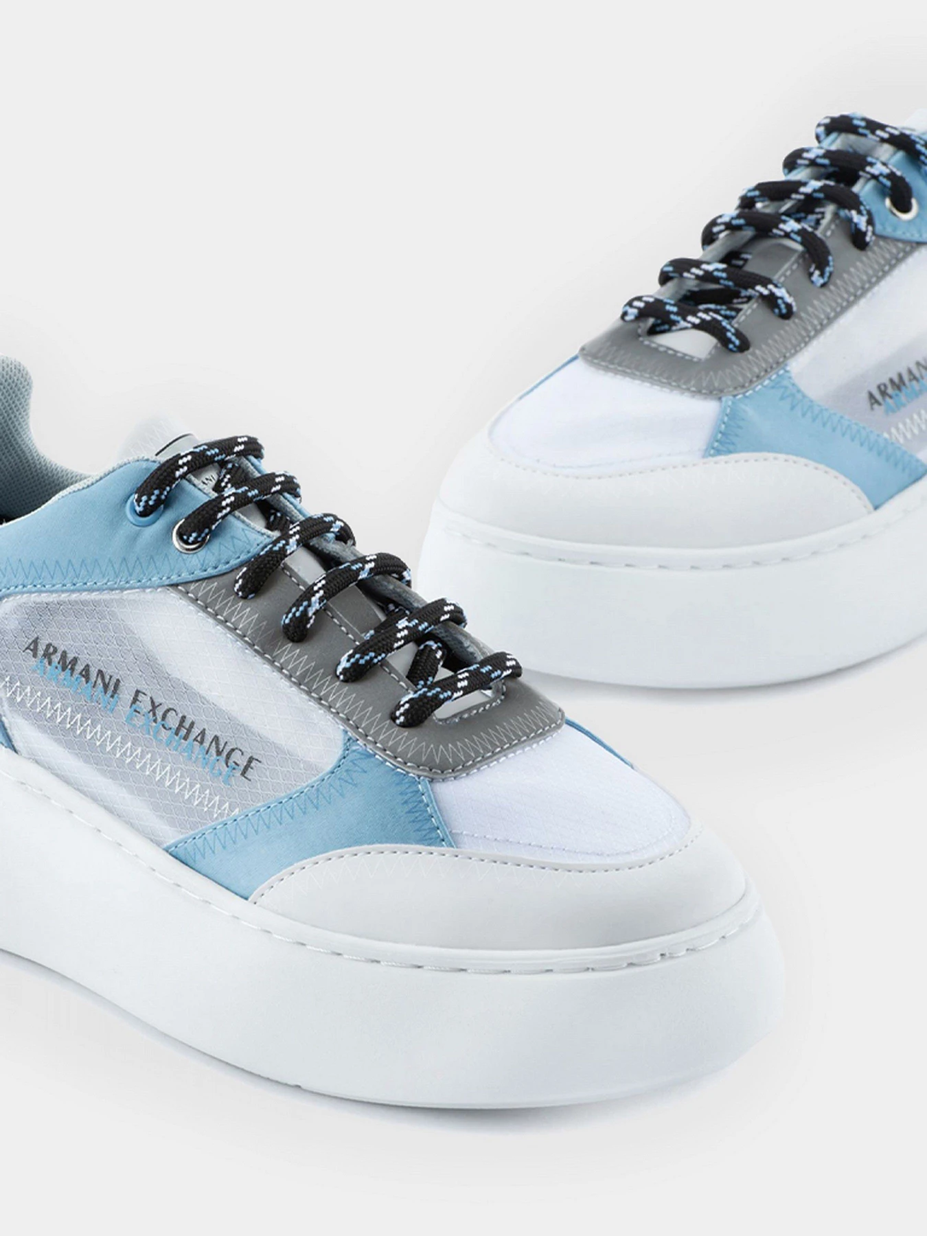 Кроссовки Armani Exchange модель XDX078-XV413-K714 Фото