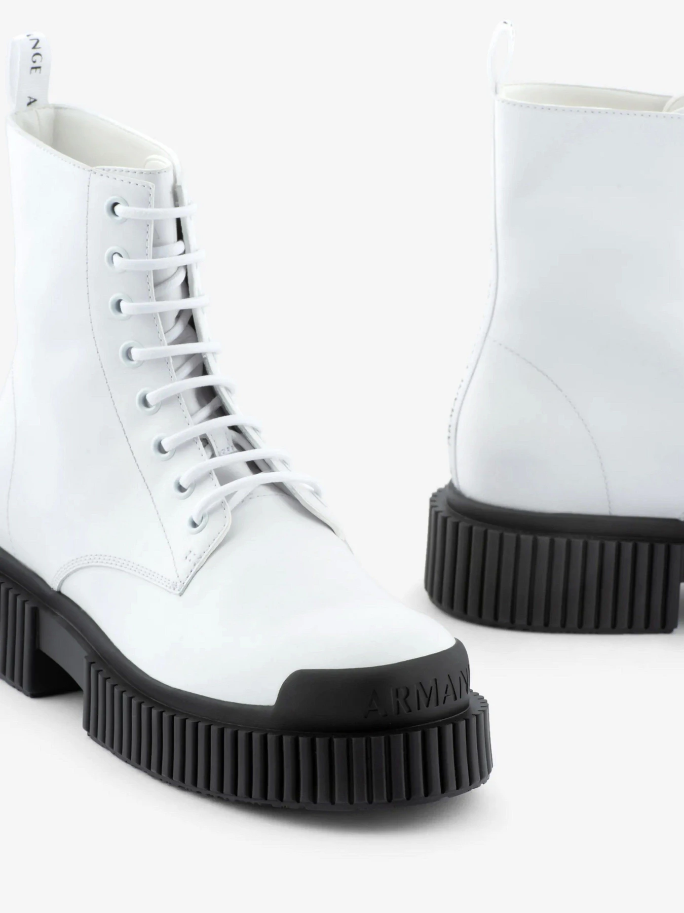 Ботинки и сапоги Armani Exchange модель XDM005-XV628-00001 Ботинки и сапоги Armani Exchange модель XDM005-XV628-00001 Фото
