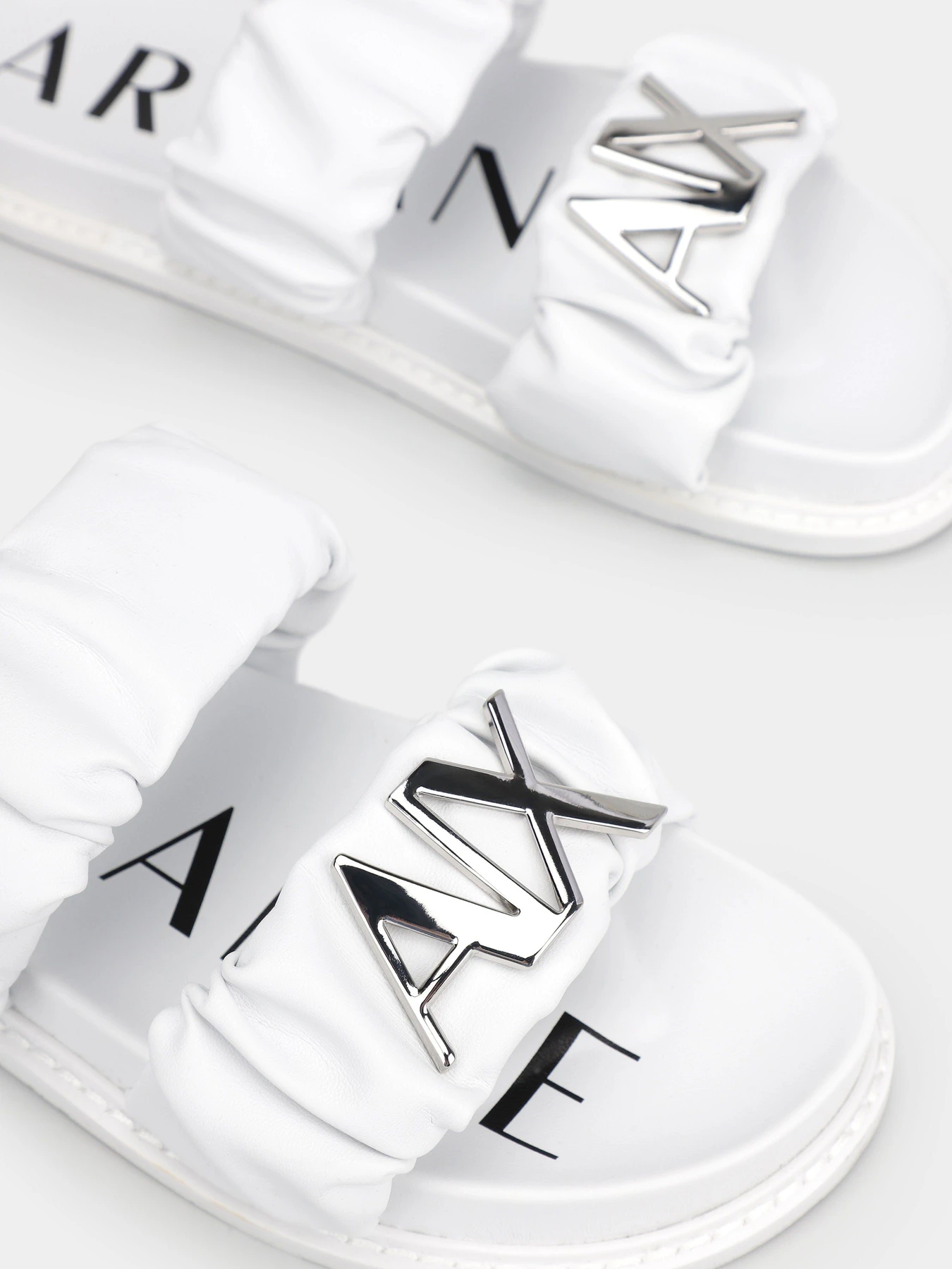 Шльопанці Armani Exchange модель XDP040-XV705-N069 Шльопанці Armani Exchange модель XDP040-XV705-N069 Фото