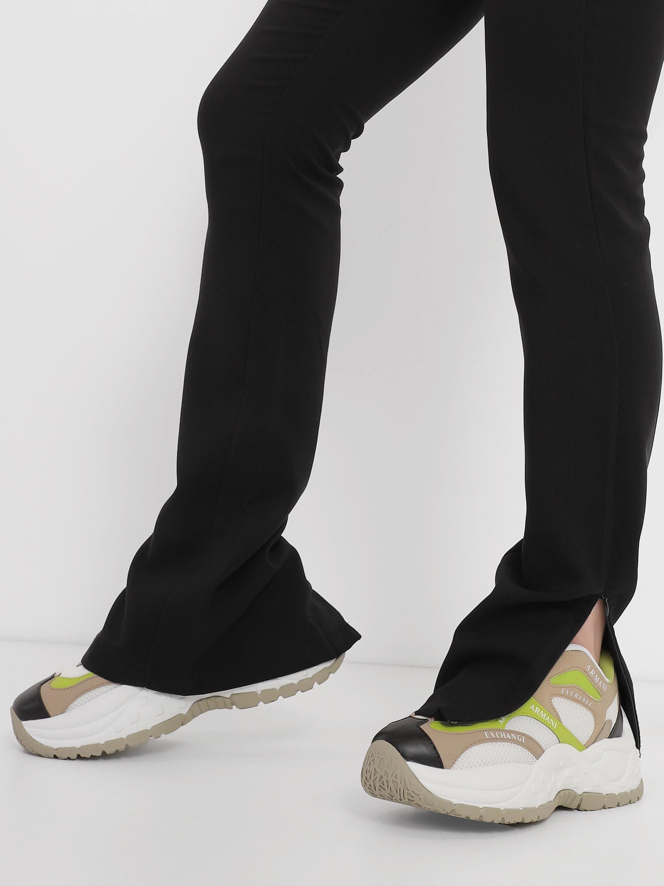 Кросівки Armani Exchange модель XDX120-XV708-S600 Кросівки Armani Exchange модель XDX120-XV708-S600 Фото