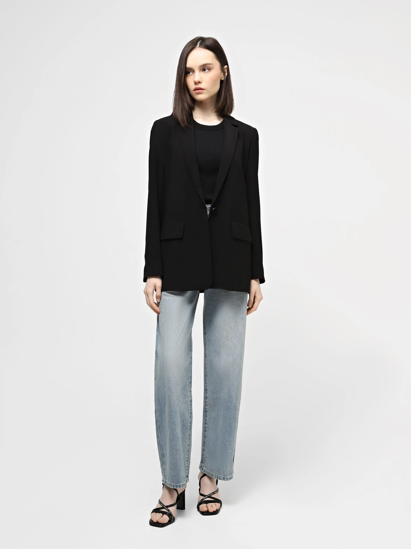 Босоніжки Armani Exchange модель XDP033-XV688-00002 Фото