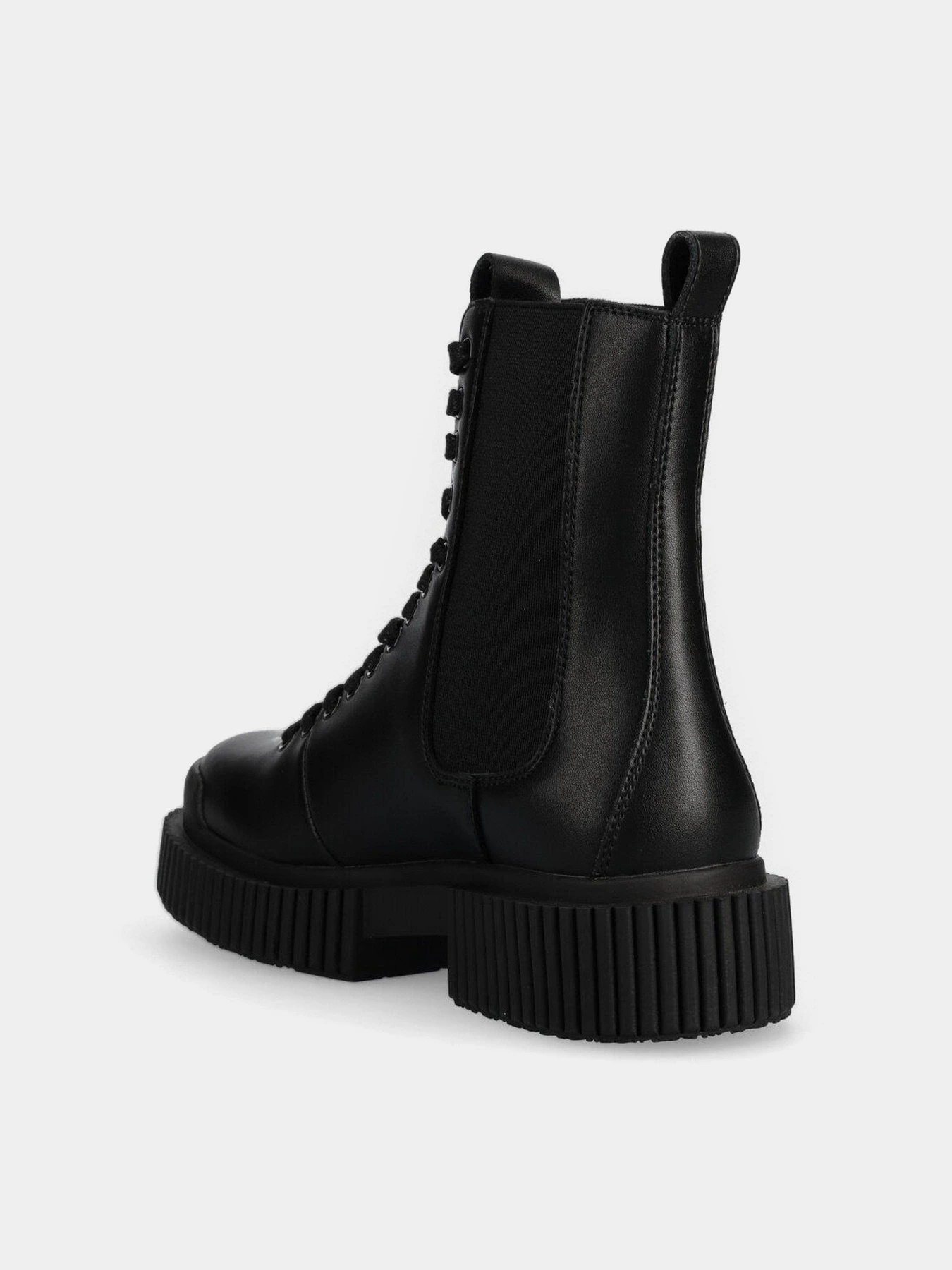 Ботинки и сапоги Armani Exchange модель XDM011-XV745-00002 Ботинки и сапоги Armani Exchange модель XDM011-XV745-00002 Фото