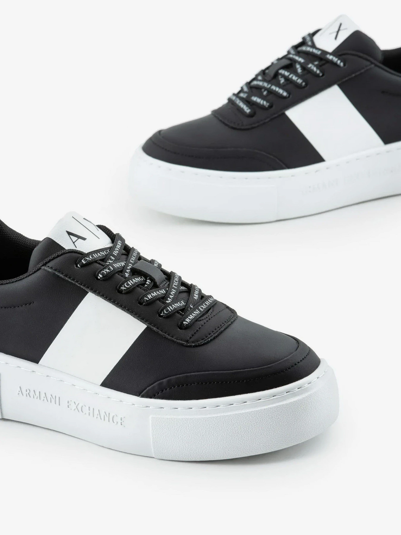 Кроссовки Armani Exchange модель XDX134-XV726-S277 Кроссовки Armani Exchange модель XDX134-XV726-S277 Фото
