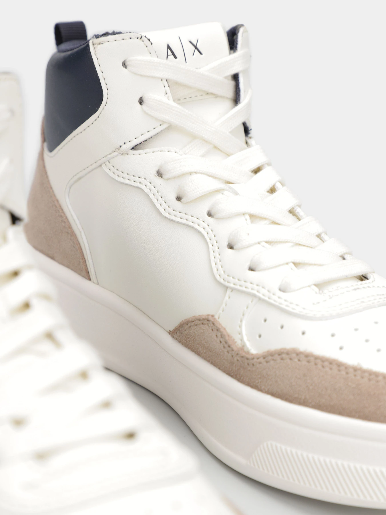 Кросівки Armani Exchange модель XDZ024-XV579-S030 Фото