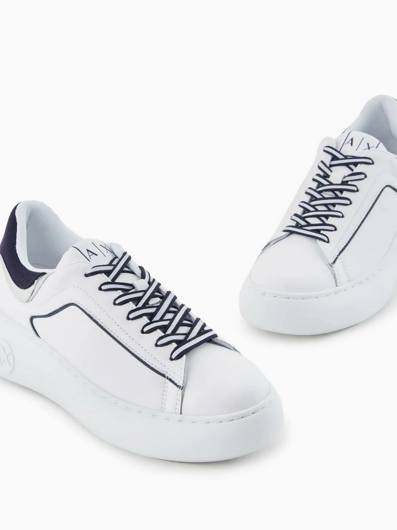 Кроссовки Armani Exchange модель XDX108-XV788-T288 Фото