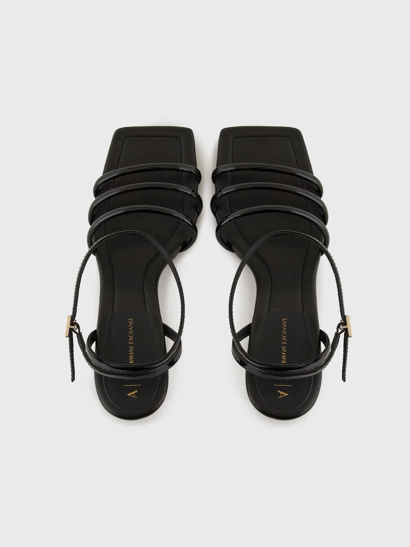 Босоножки Armani Exchange модель XDP048-XV843-00002 Босоножки Armani Exchange модель XDP048-XV843-00002 Фото
