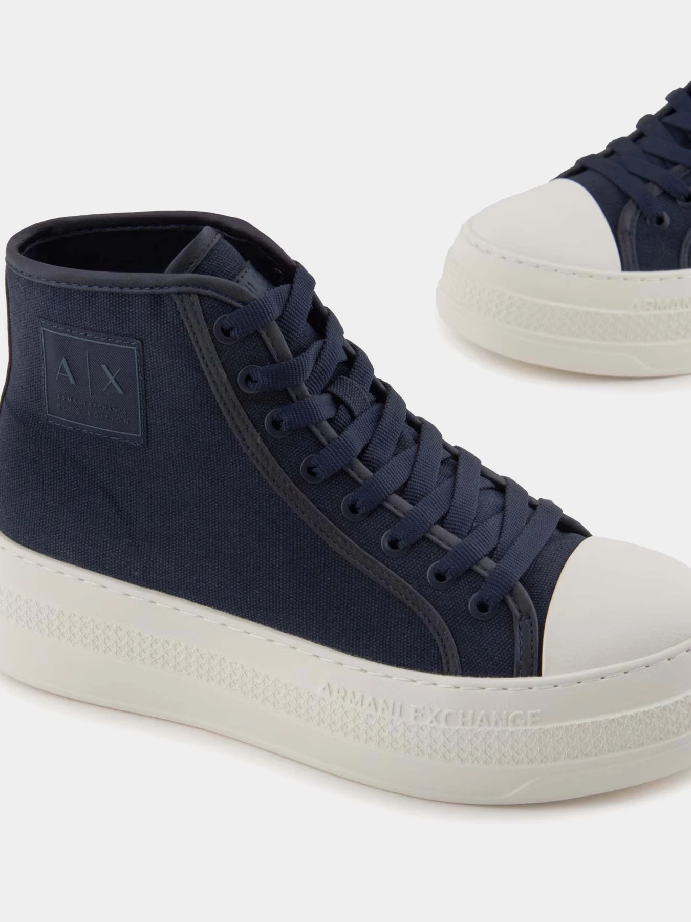 Кеди Armani Exchange модель XW001169-AF14599-MB005 Кеди Armani Exchange модель XW001169-AF14599-MB005 Фото