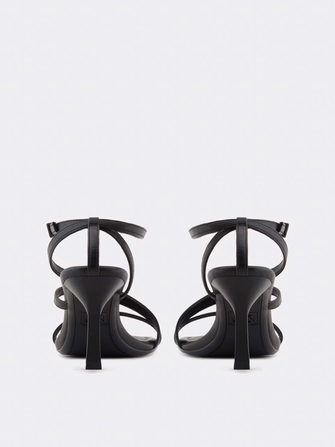 Босоножки Armani Exchange модель XDP058-XV841-00002 Фото