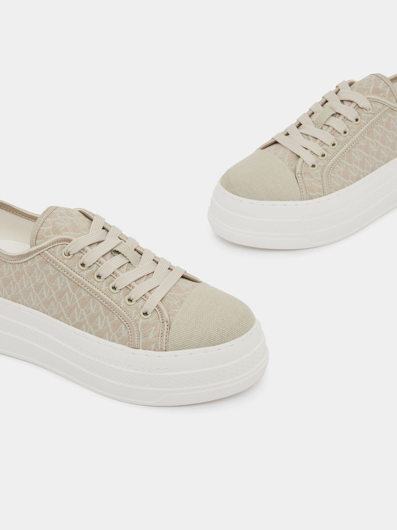 Кеди Armani Exchange модель XW002786-AF23055-MZ738 Кеди Armani Exchange модель XW002786-AF23055-MZ738 Фото