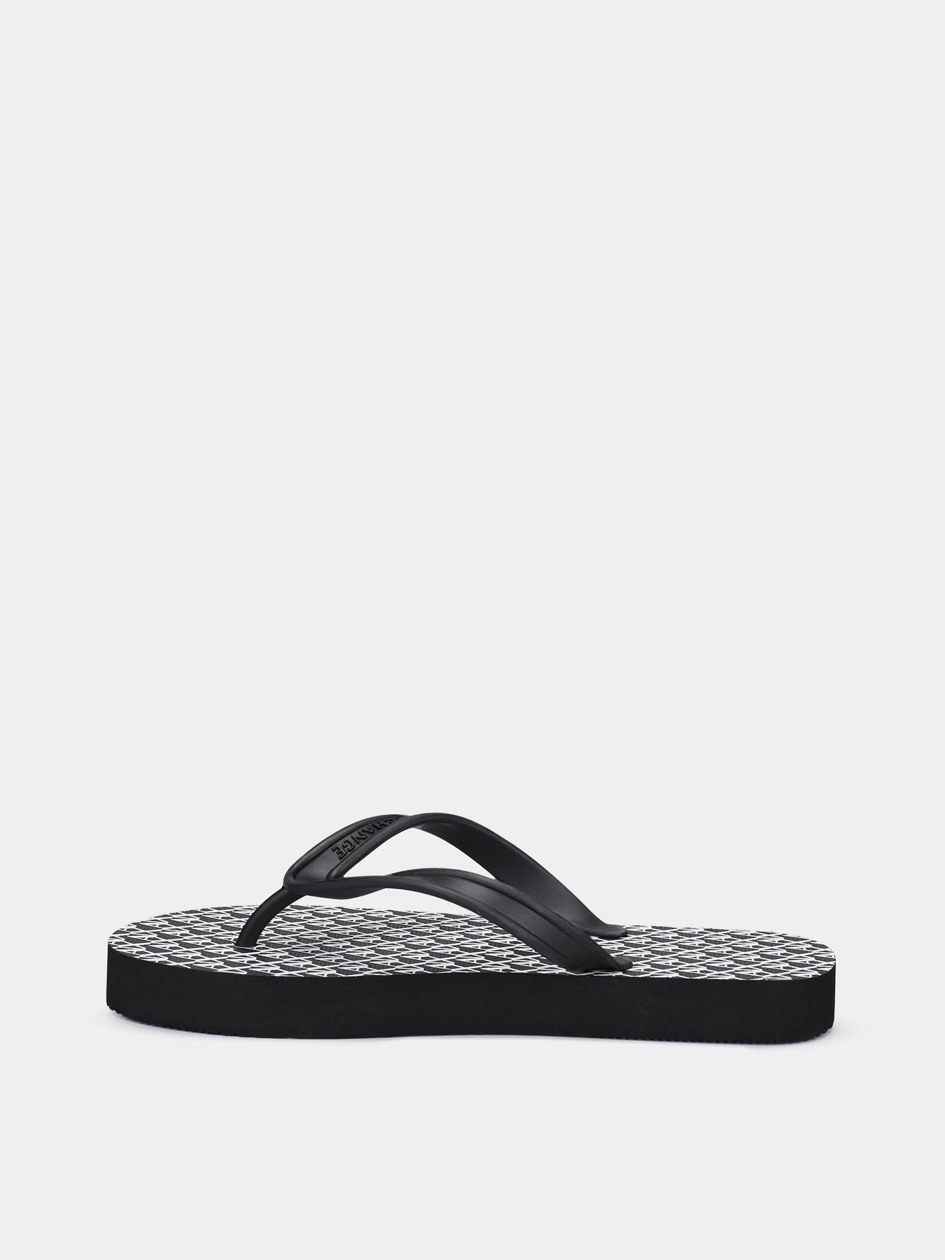 Шльопанці Armani Exchange модель XDQ010-XV700-MC482 Шльопанці Armani Exchange модель XDQ010-XV700-MC482 Фото