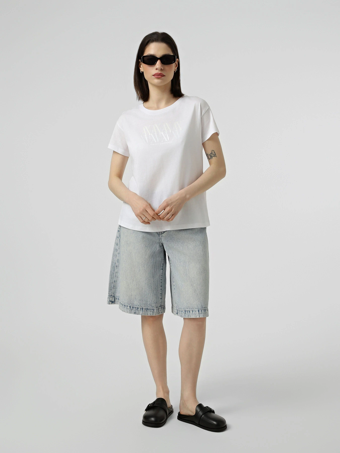Шлёпанцы Armani Exchange модель XW002577-AF21266-UC001 Шлёпанцы Armani Exchange модель XW002577-AF21266-UC001 Фото