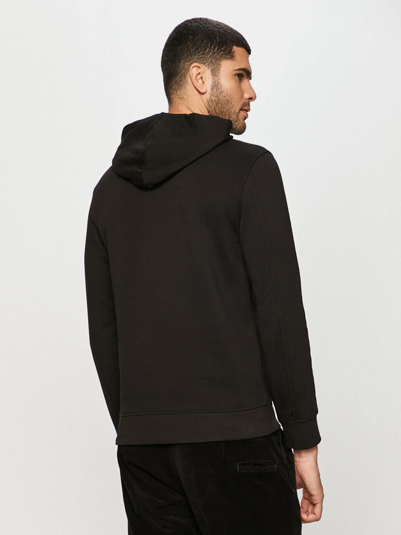 Худи и свитшоты Armani Exchange модель 6HZMFR-ZJ1PZ-1463 Худи и свитшоты Armani Exchange модель 6HZMFR-ZJ1PZ-1463 Фото