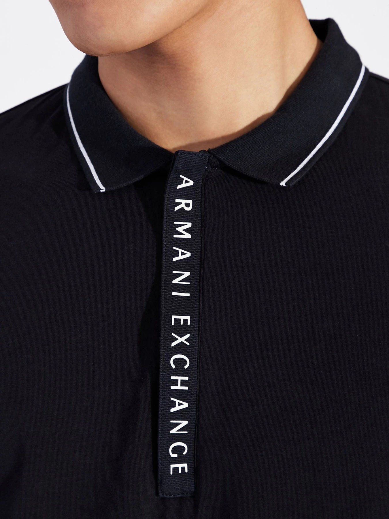 Футболки і поло Armani Exchange модель 8NZF71-ZJH2Z-1510 Футболки і поло Armani Exchange модель 8NZF71-ZJH2Z-1510 Фото