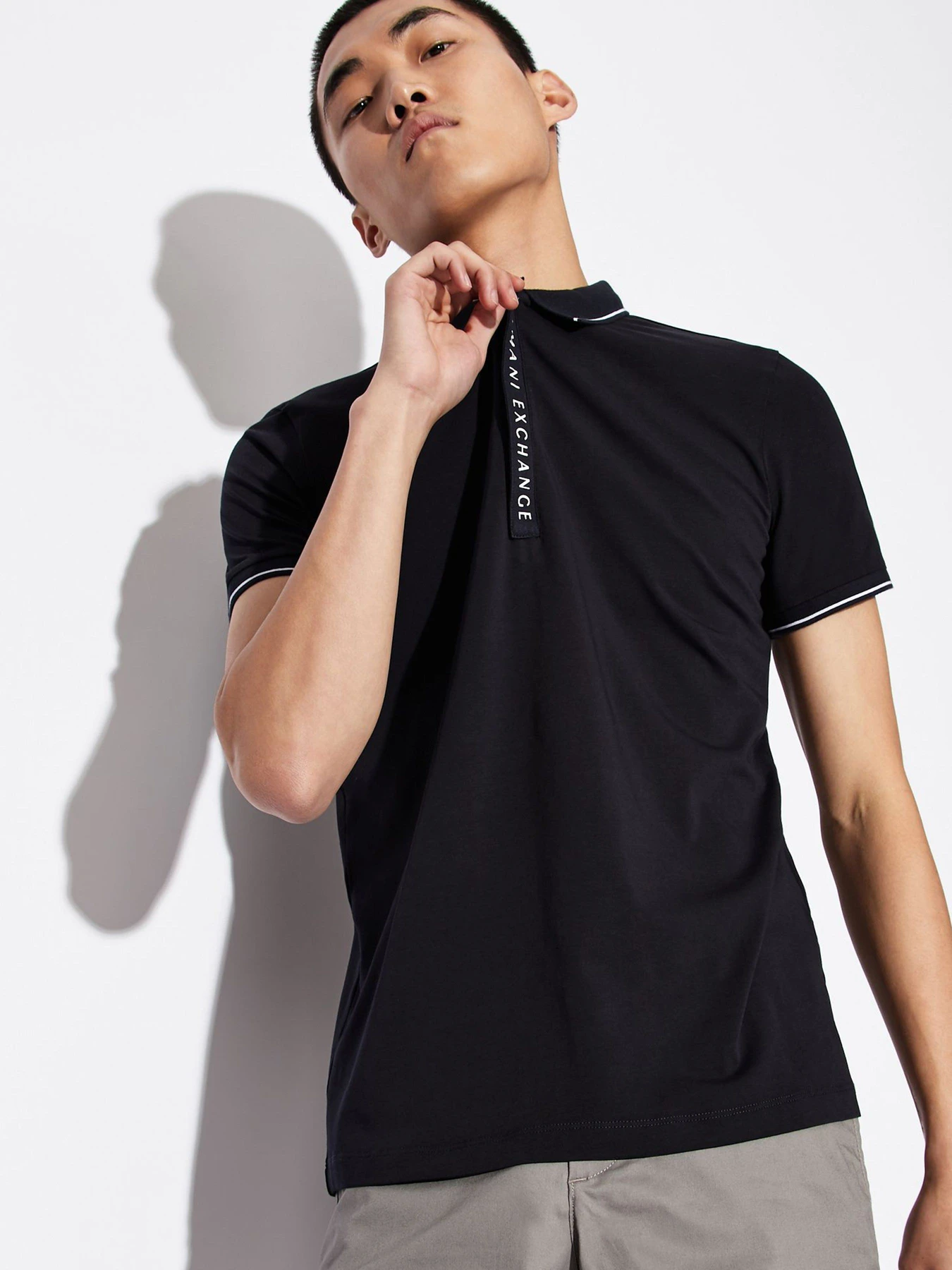 Футболки і поло Armani Exchange модель 8NZF71-ZJH2Z-1510 Футболки і поло Armani Exchange модель 8NZF71-ZJH2Z-1510 Фото