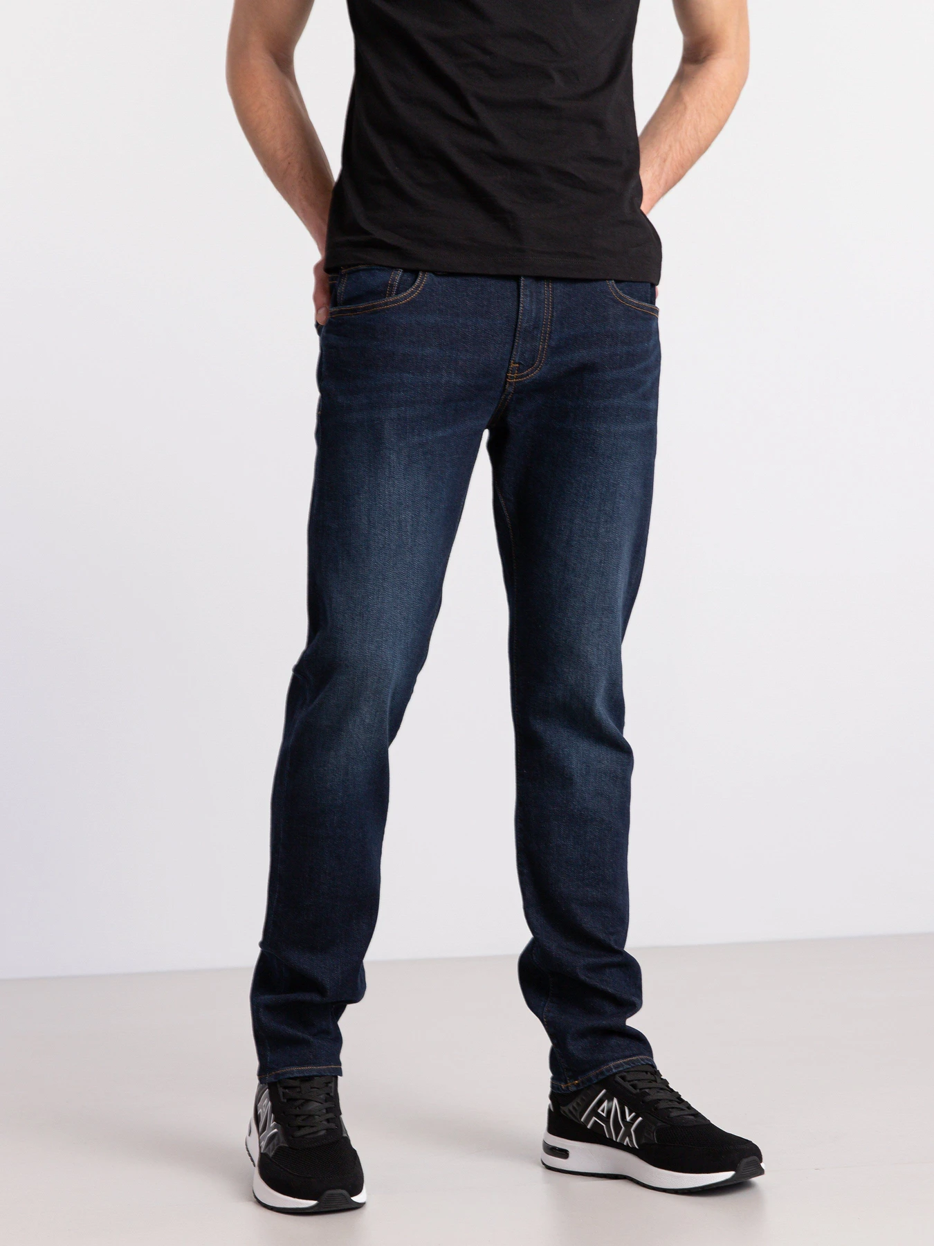 Джинси Armani Exchange Slim модель 8NZJ13-Z2DXZ-1500 Джинси Armani Exchange Slim модель 8NZJ13-Z2DXZ-1500 Фото