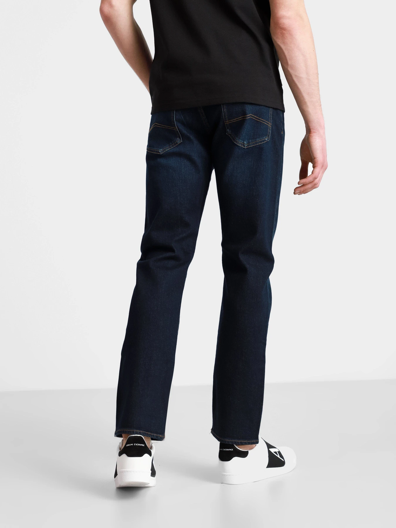 Джинси Armani Exchange Straight модель 8NZJ16-Z2DXZ-1500 Джинси Armani Exchange Straight модель 8NZJ16-Z2DXZ-1500 Фото