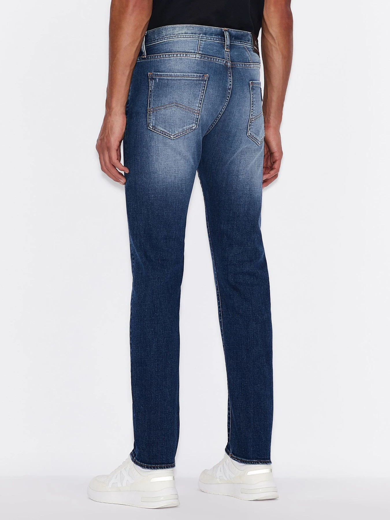 Джинси Armani Exchange Slim модель 3KZJ13-Z1FNZ-1500 Джинси Armani Exchange Slim модель 3KZJ13-Z1FNZ-1500 Фото