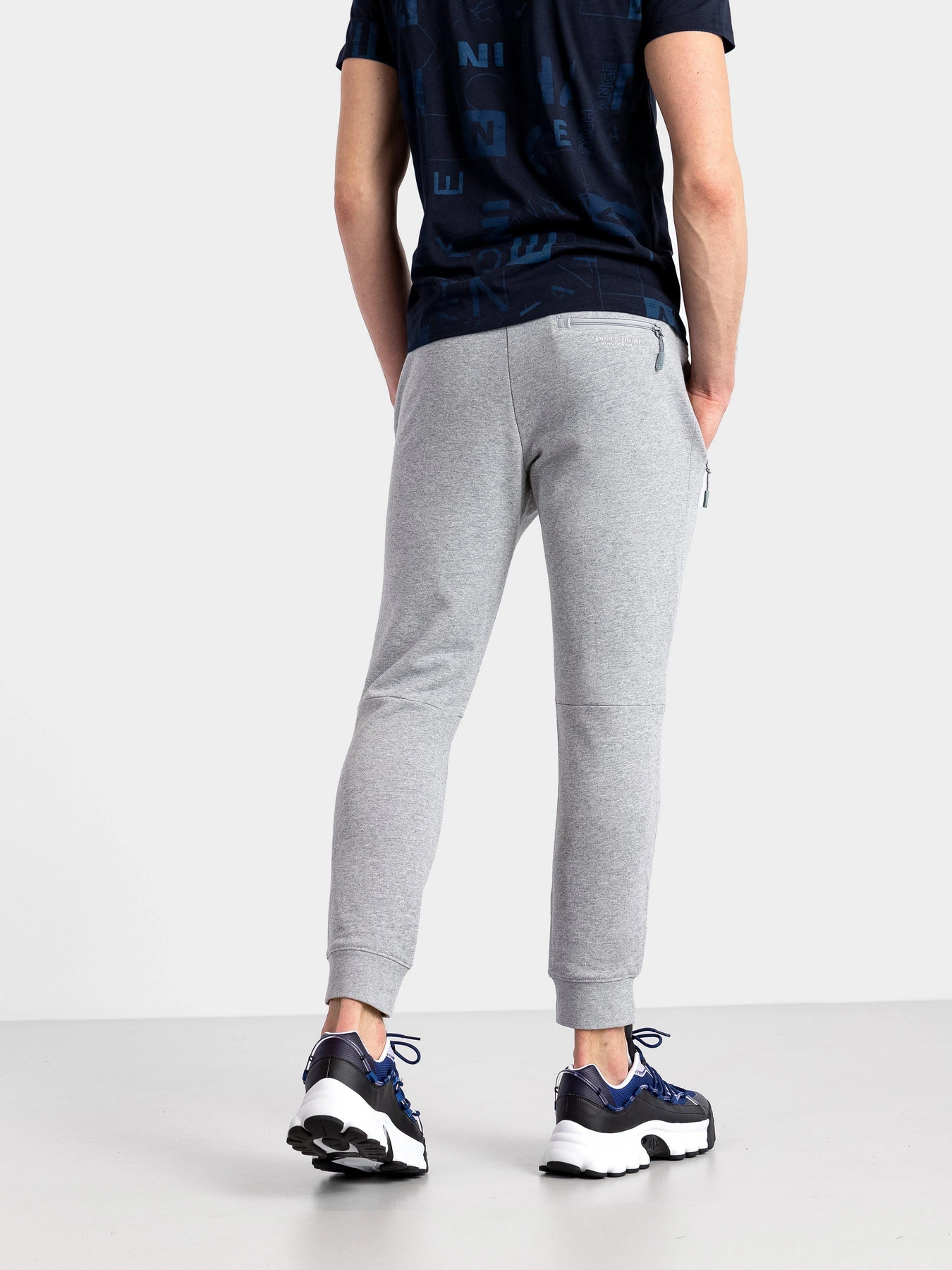 Брюки Armani Exchange модель 8NZP73-ZJKRZ-3901 Брюки Armani Exchange модель 8NZP73-ZJKRZ-3901 Фото