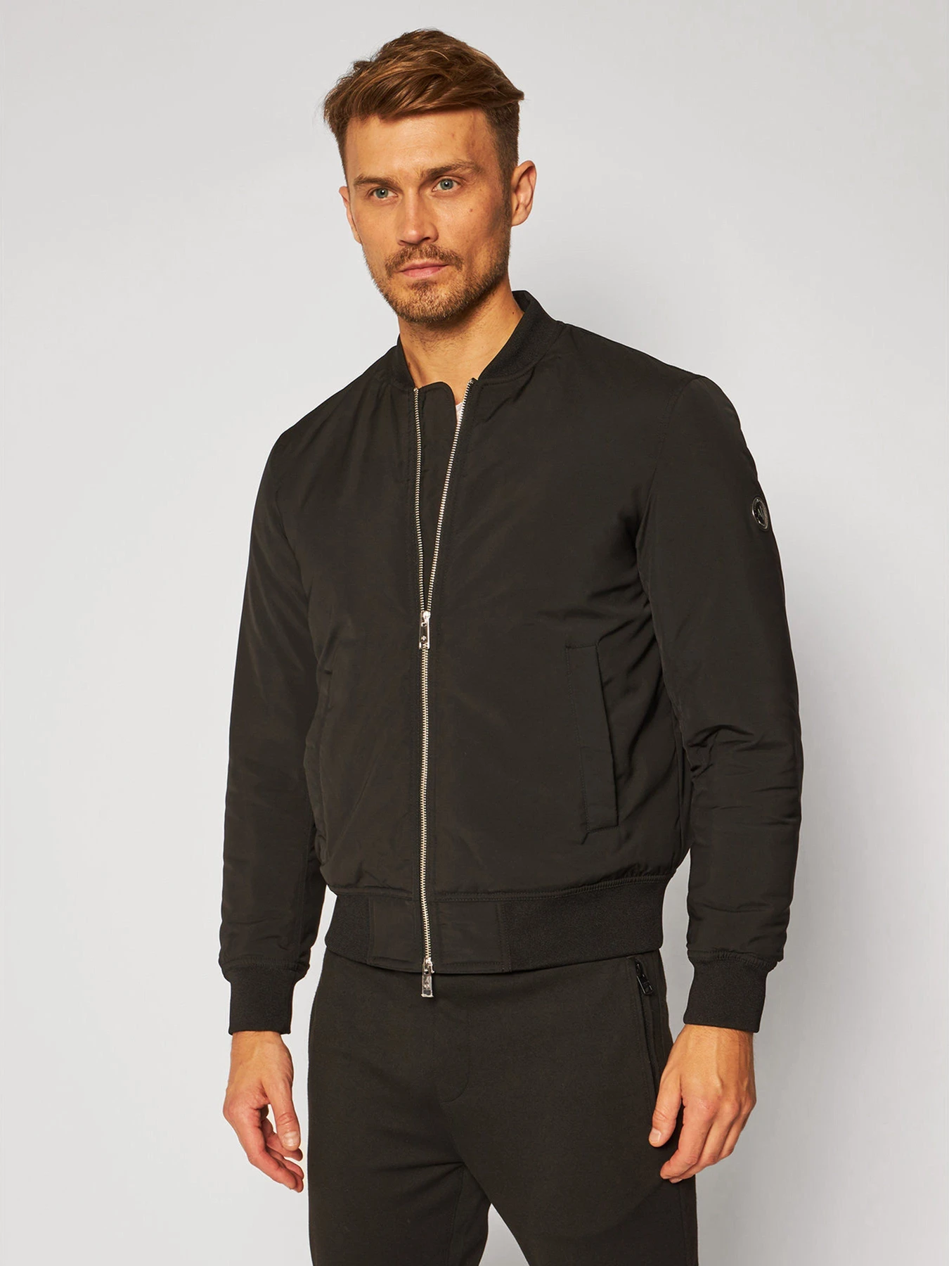 Куртки и дубленки Armani Exchange модель 6HZB52-ZNG1Z-1200 Куртки и дубленки Armani Exchange модель 6HZB52-ZNG1Z-1200 Фото