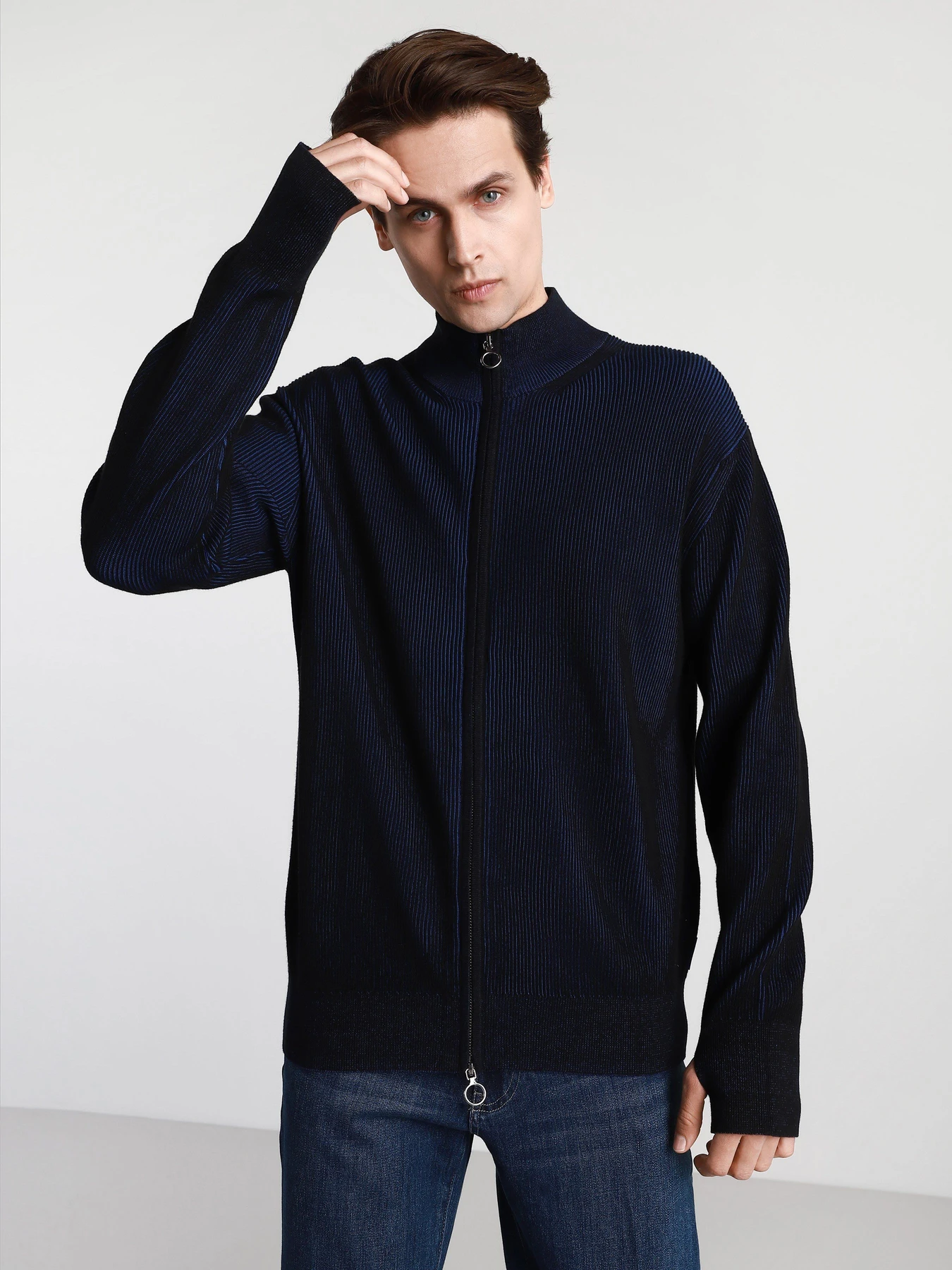 Свитры и кардиганы Armani Exchange модель 3KZE1G-ZMQ7Z-2200 Свитры и кардиганы Armani Exchange модель 3KZE1G-ZMQ7Z-2200 Фото