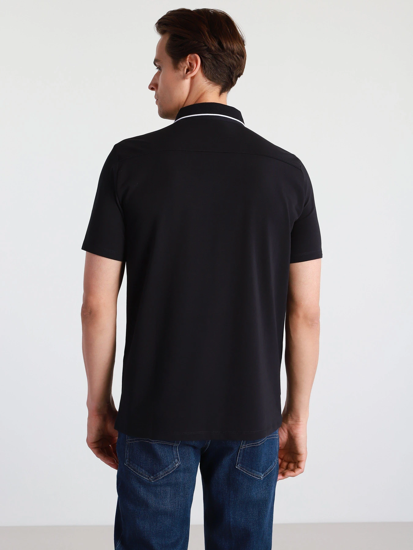 Футболки и поло Armani Exchange модель 8NZF70-Z8M9Z-1510 Футболки и поло Armani Exchange модель 8NZF70-Z8M9Z-1510 Фото