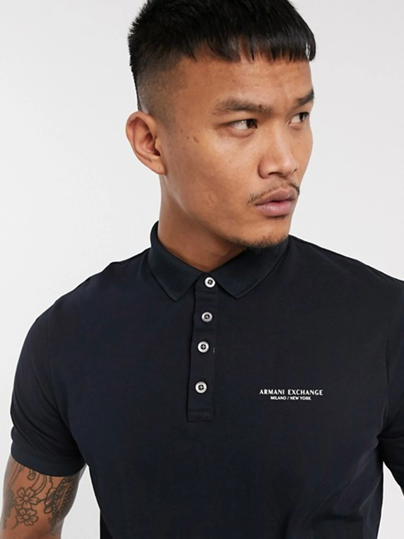 Футболки і поло Armani Exchange модель 8NZF80-Z8H4Z-1200 Футболки і поло Armani Exchange модель 8NZF80-Z8H4Z-1200 Фото