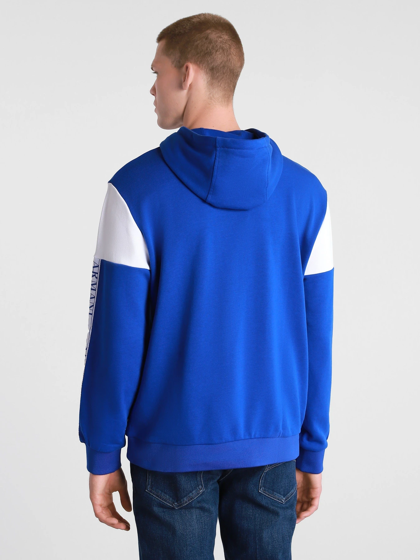 Худи и свитшоты Armani Exchange модель 6HZMFD-ZJ2RZ-7538 Худи и свитшоты Armani Exchange модель 6HZMFD-ZJ2RZ-7538 Фото