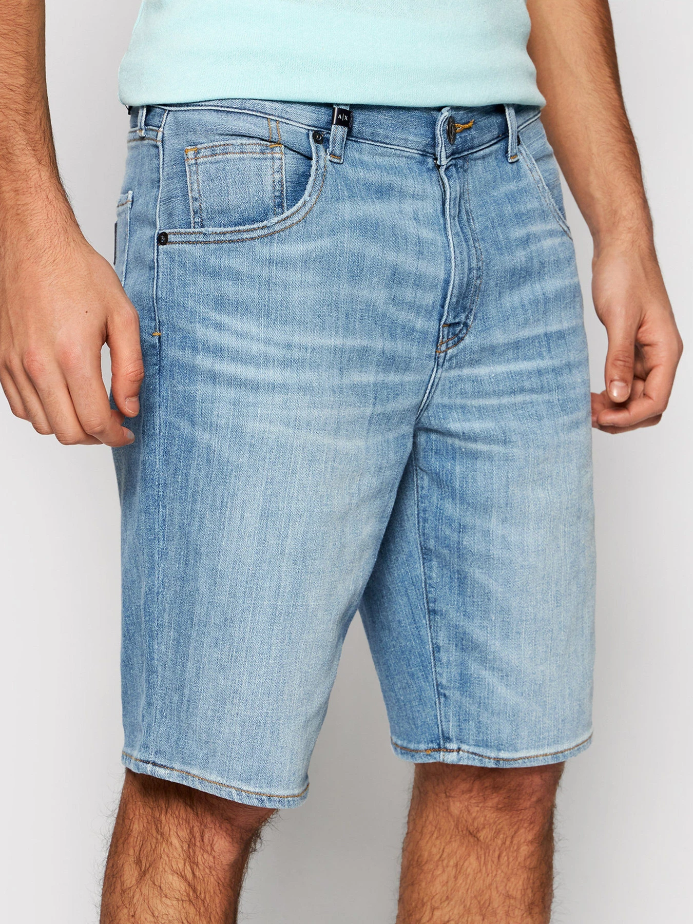 Шорты Armani Exchange модель 3KZJ80-Z1FCZ-1500 Шорты Armani Exchange модель 3KZJ80-Z1FCZ-1500 Фото