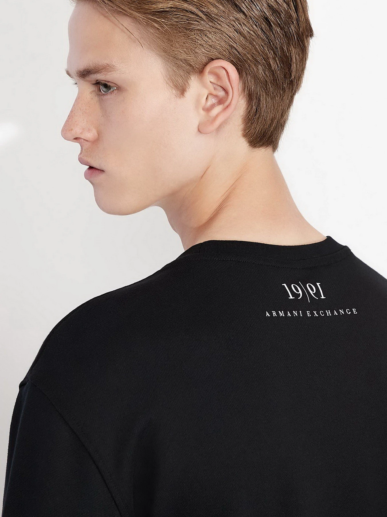 Худи и свитшоты Armani Exchange модель 6KZMAW-ZJ6RZ-1200 Фото