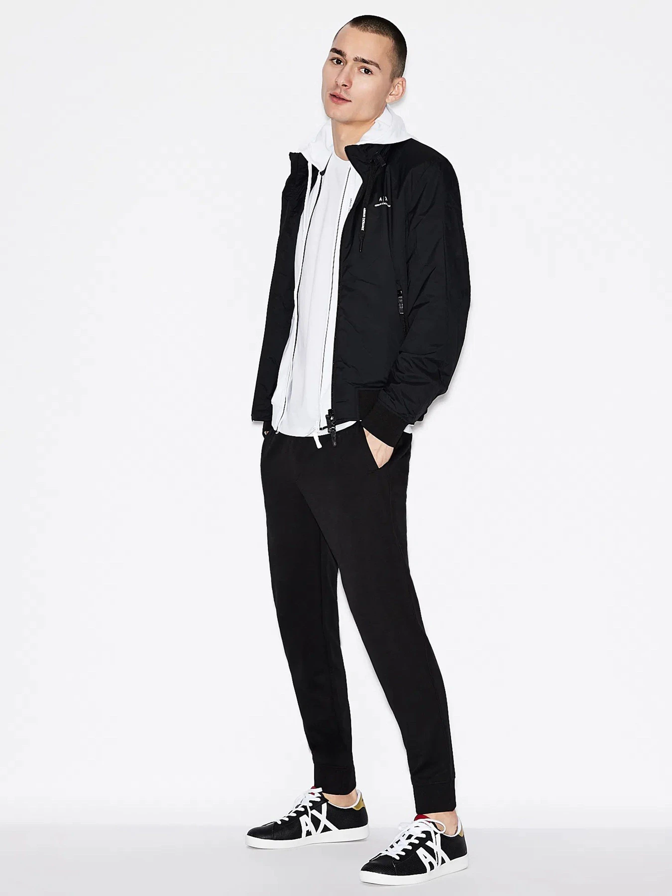 Футболки і поло Armani Exchange модель 8NZT86-ZJA5Z-8139 Фото