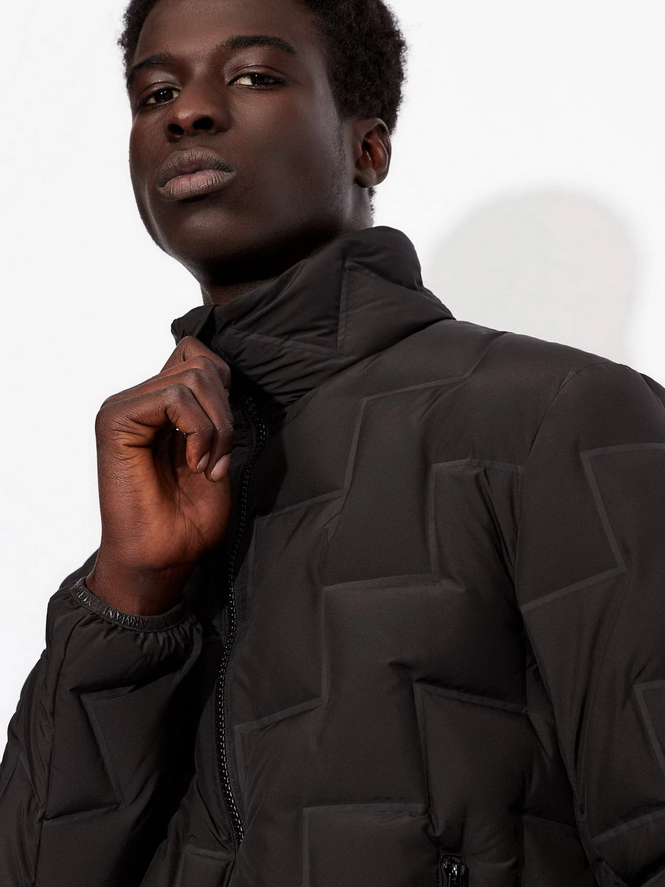 Куртки и дубленки Armani Exchange модель 6KZB13-ZNIDZ-1200 Куртки и дубленки Armani Exchange модель 6KZB13-ZNIDZ-1200 Фото