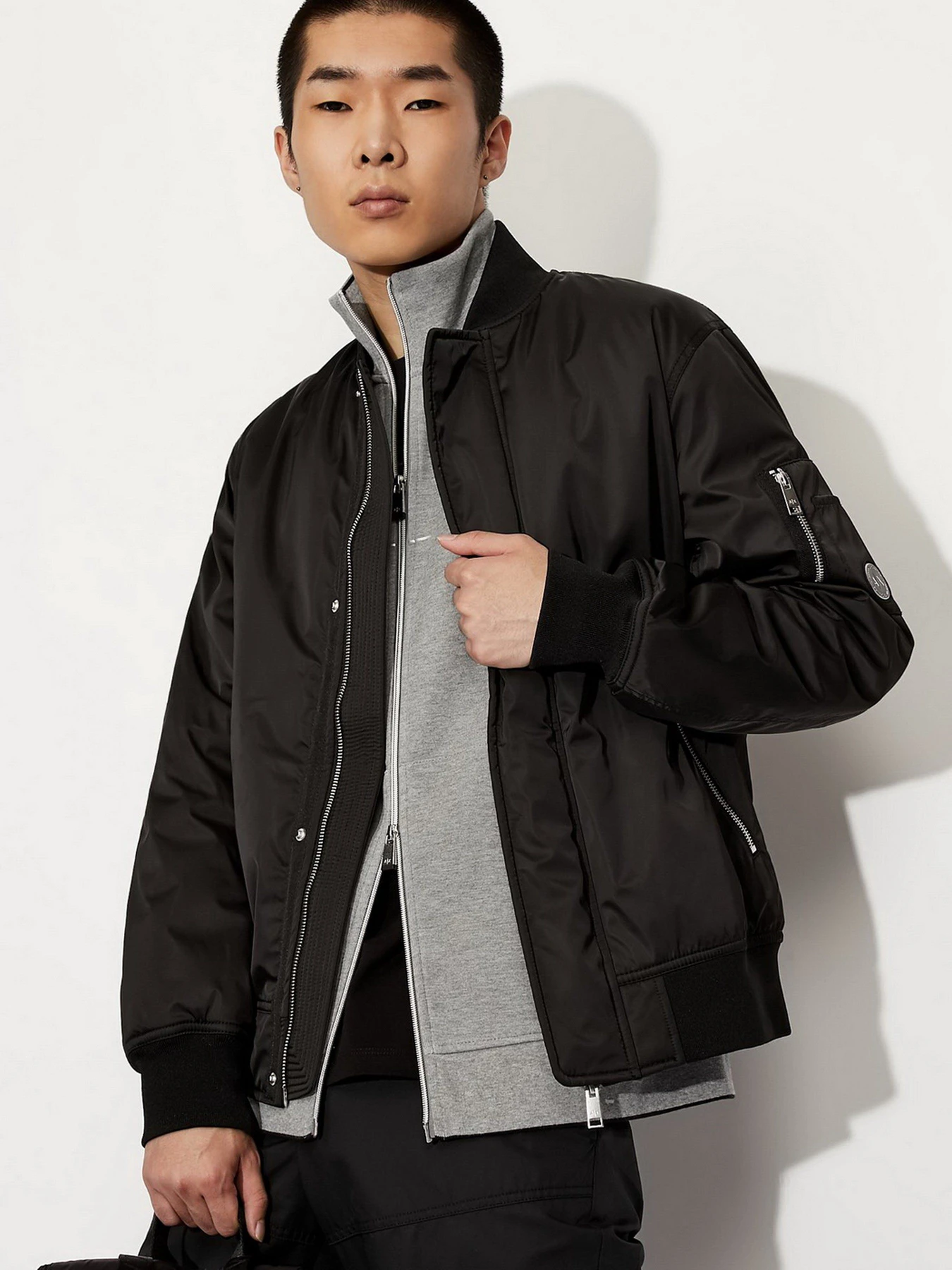 Худі та світшоти Armani Exchange модель 6KZMFE-ZJ5NZ-3907 Худі та світшоти Armani Exchange модель 6KZMFE-ZJ5NZ-3907 Фото