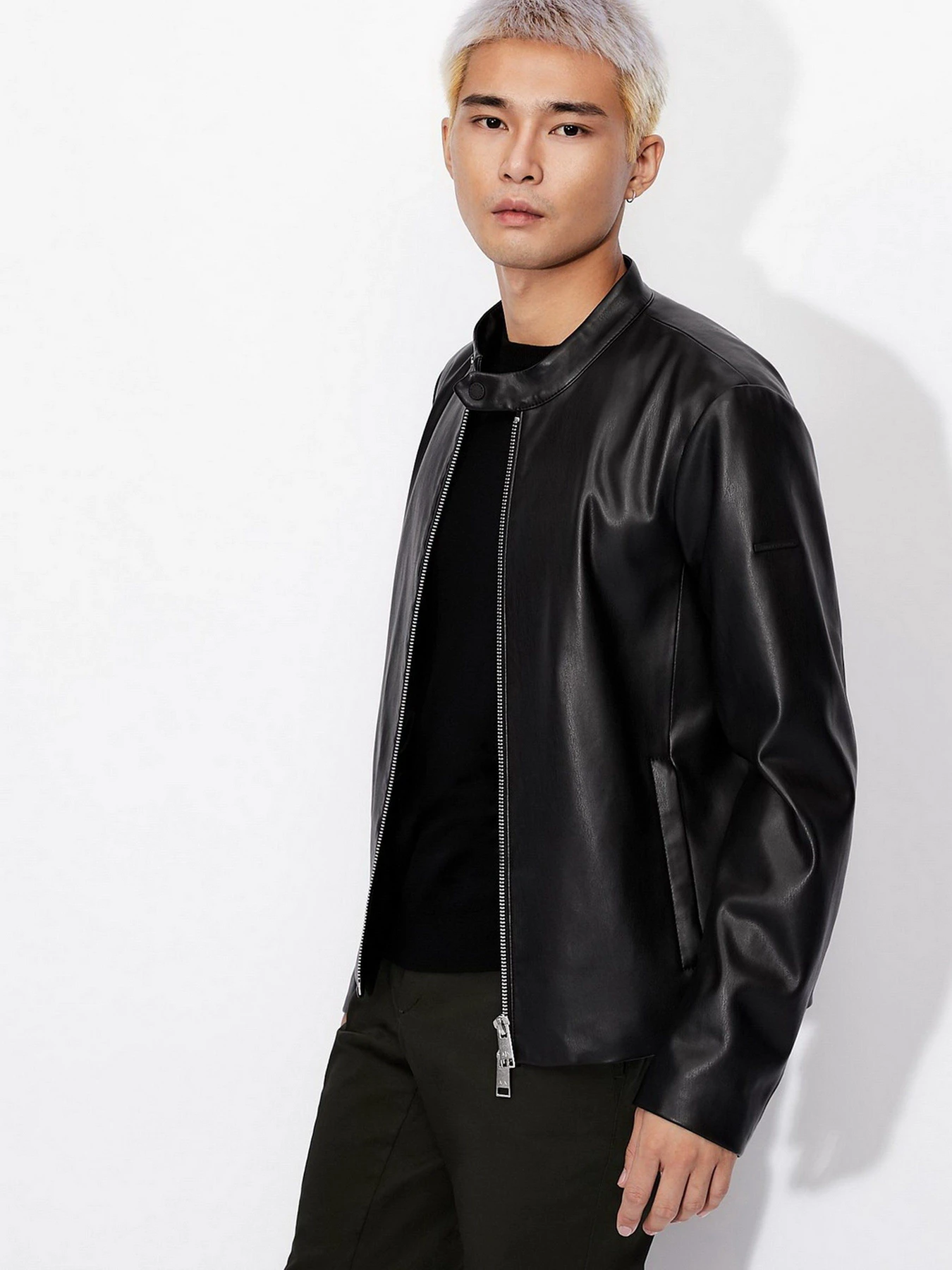 Свитры и кардиганы Armani Exchange модель 8NZM3A-ZM8AZ-1200 Свитры и кардиганы Armani Exchange модель 8NZM3A-ZM8AZ-1200 Фото