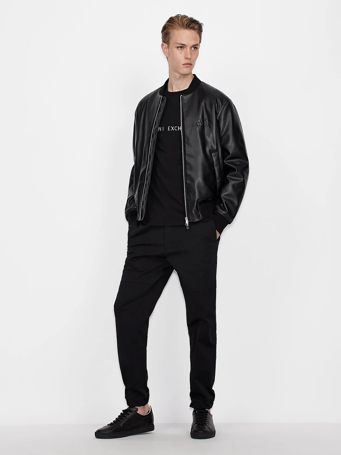 Куртки та дублянки Armani Exchange модель 6KZB03-ZNHWZ-1200 Куртки та дублянки Armani Exchange модель 6KZB03-ZNHWZ-1200 Фото