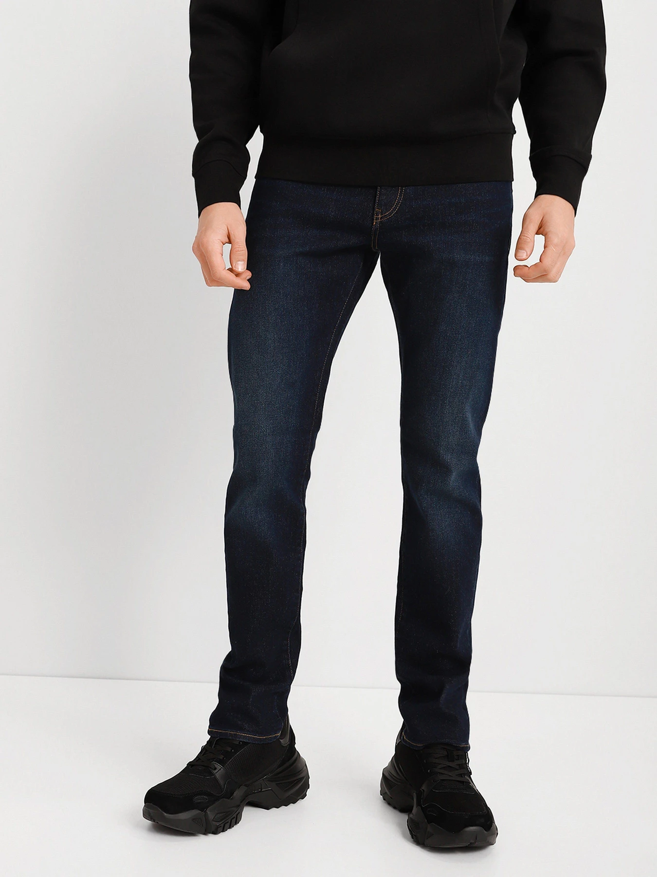 Джинси Armani Exchange Slim модель 8NZJ13-Z2SAZ-1500 Джинси Armani Exchange Slim модель 8NZJ13-Z2SAZ-1500 Фото