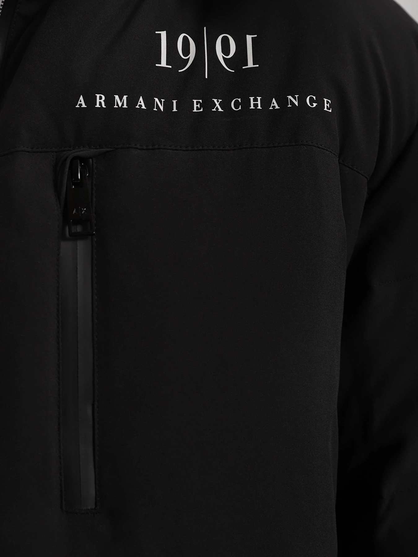 Куртки та дублянки Armani Exchange модель 6KZB12-ZNICZ-1200 Куртки та дублянки Armani Exchange модель 6KZB12-ZNICZ-1200 Фото