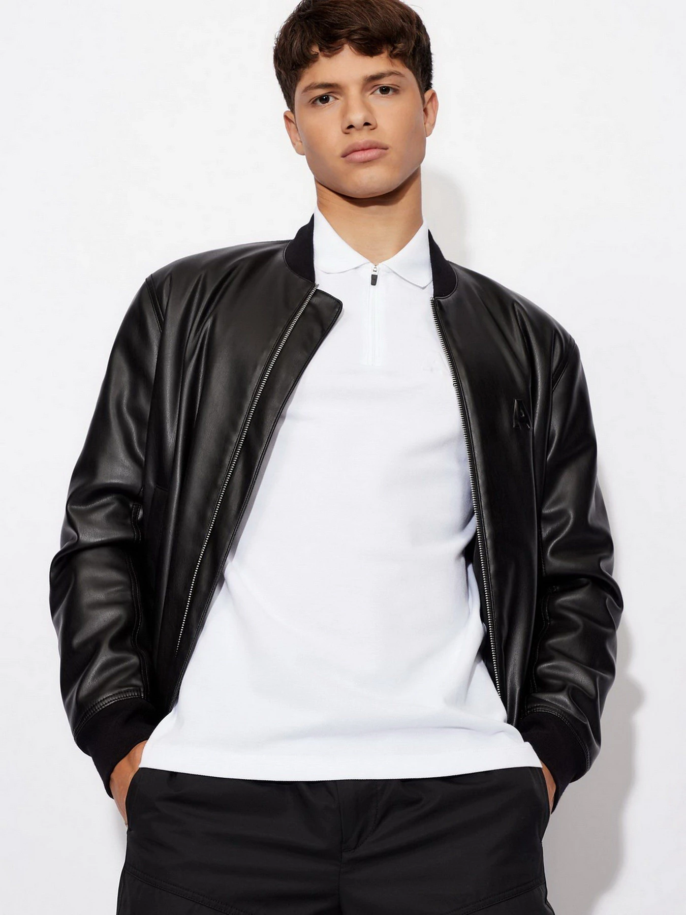 Футболки і поло Armani Exchange модель 6KZFFK-ZJL4Z-1100 Фото
