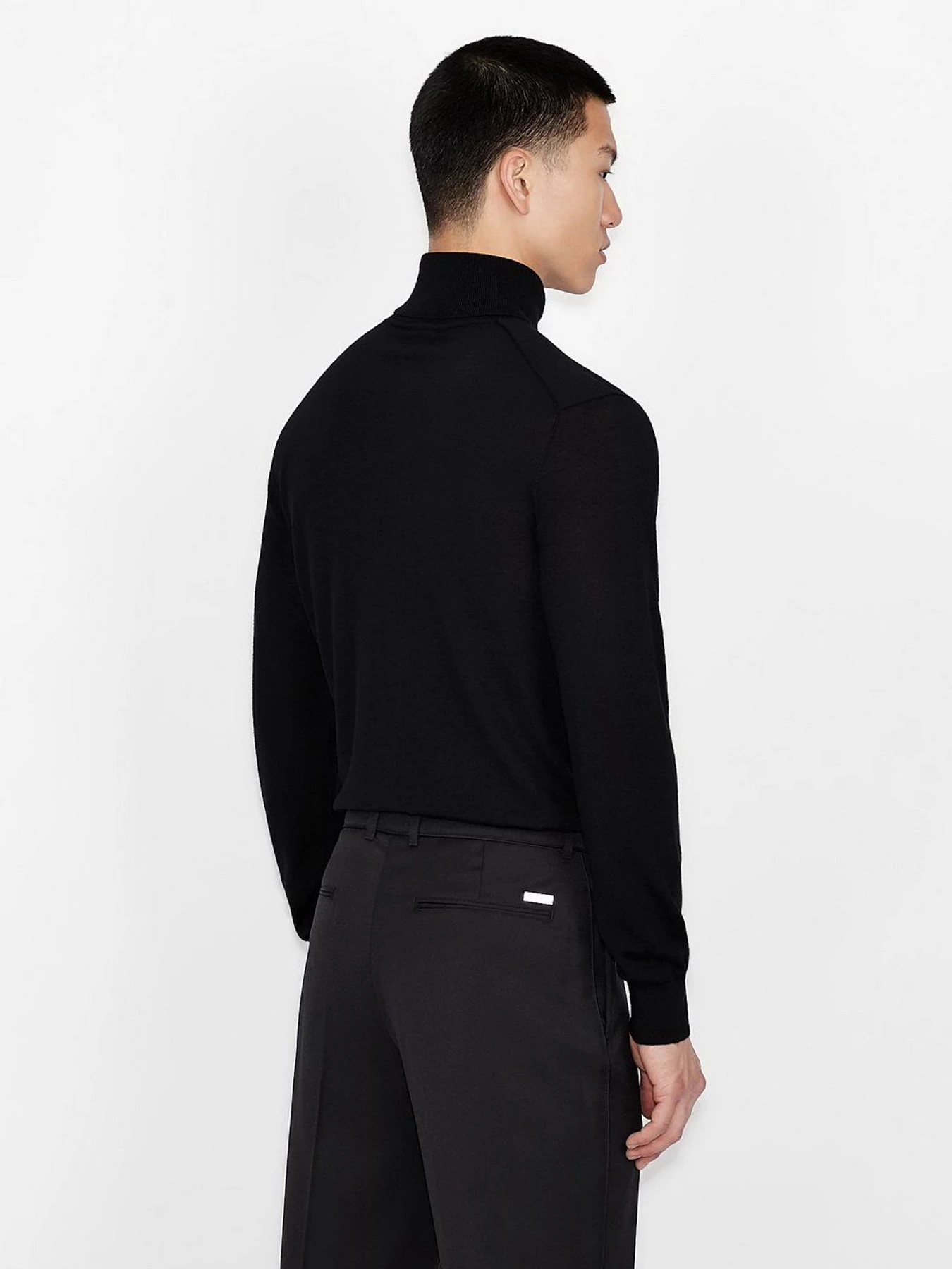 Свитры и кардиганы Armani Exchange модель 6KZM1J-ZMS8Z-1200 Свитры и кардиганы Armani Exchange модель 6KZM1J-ZMS8Z-1200 Фото