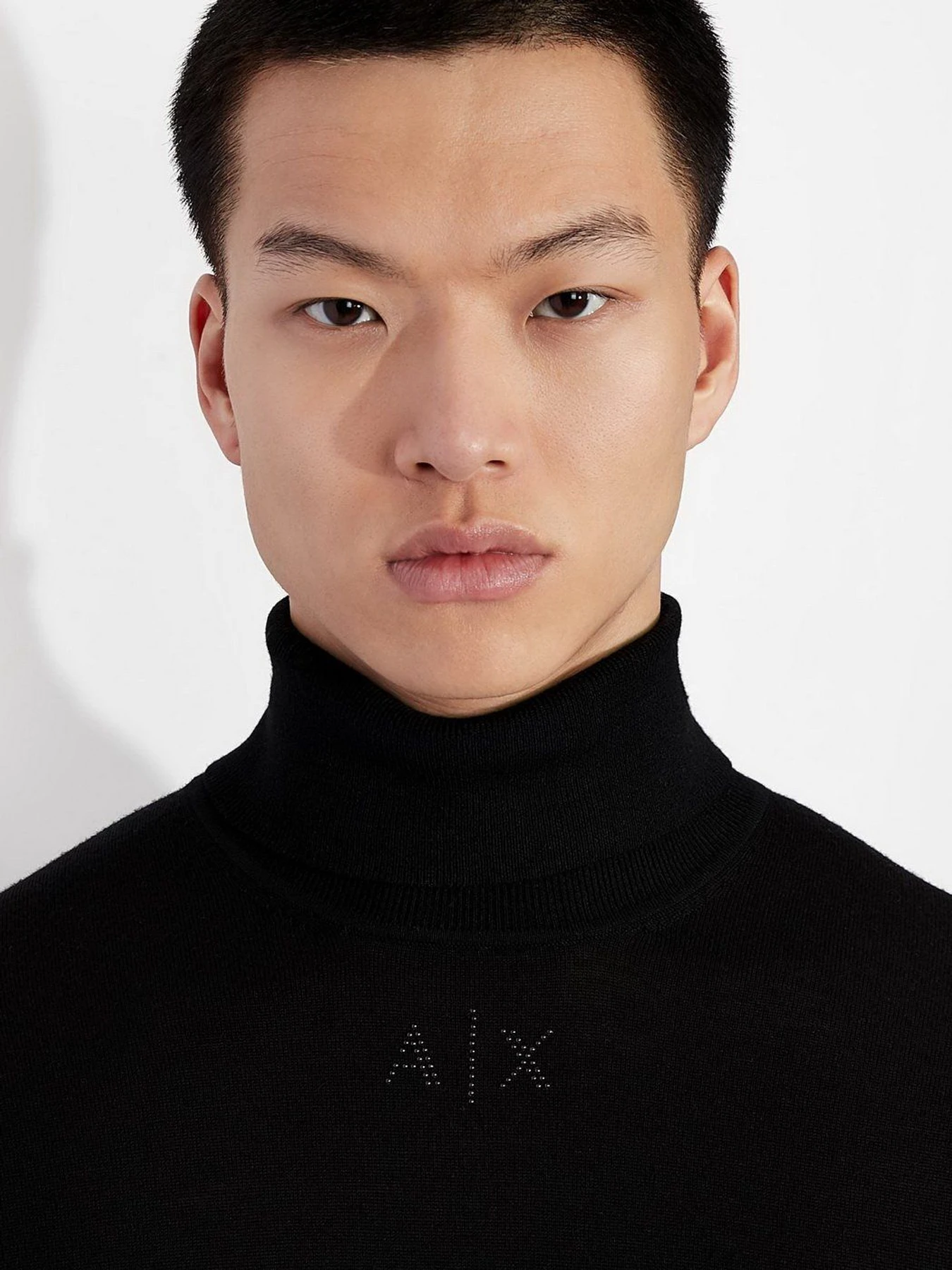 Свитры и кардиганы Armani Exchange модель 6KZM1J-ZMS8Z-1200 Свитры и кардиганы Armani Exchange модель 6KZM1J-ZMS8Z-1200 Фото