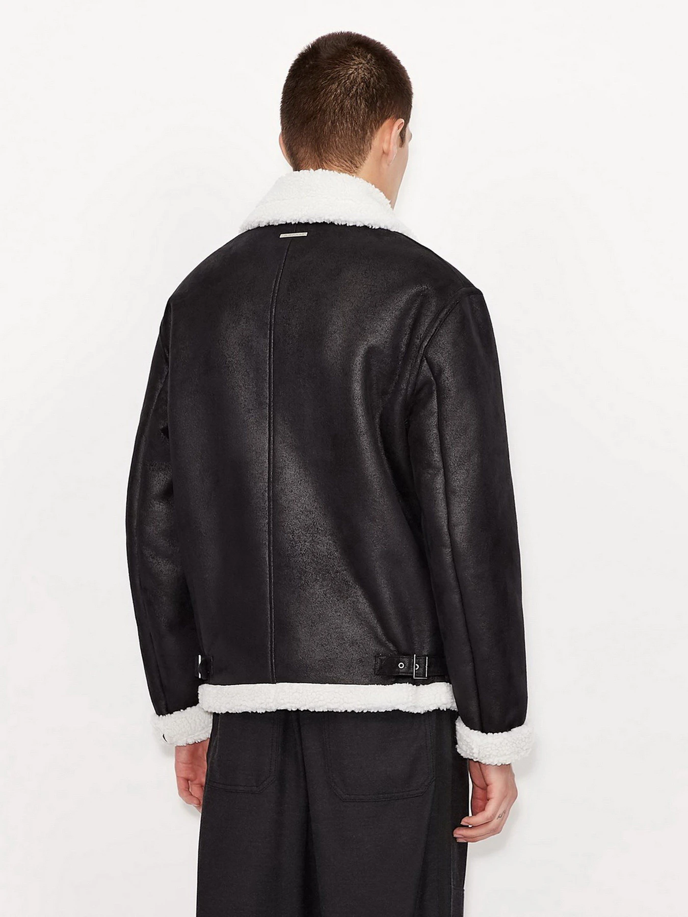 Куртки и дубленки Armani Exchange модель 6KZB01-ZNVZZ-2232 Куртки и дубленки Armani Exchange модель 6KZB01-ZNVZZ-2232 Фото
