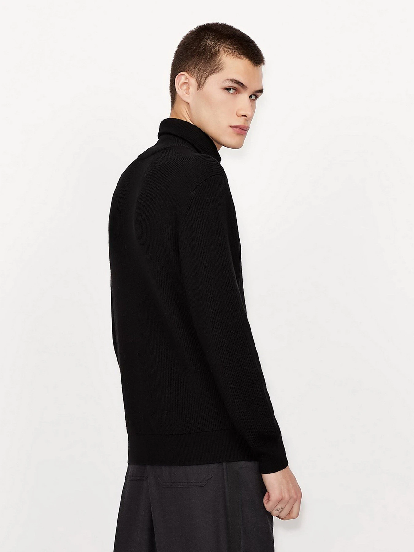 Свитры и кардиганы Armani Exchange модель 6KZM2V-ZM1LZ-1583 Фото
