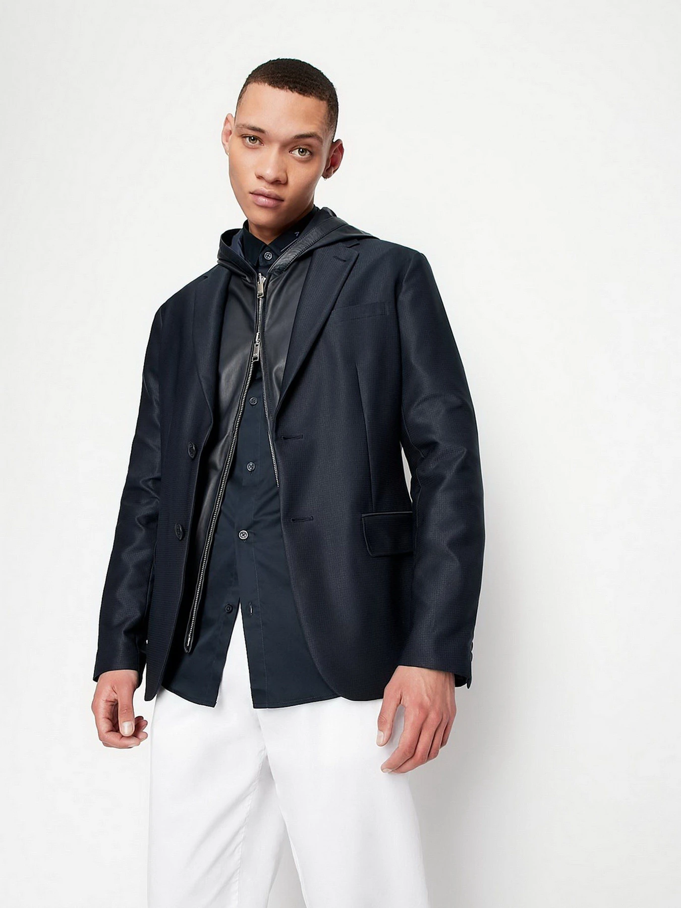 Рубашки Armani Exchange модель 3LZC41-ZNAUZ-1510 Рубашки Armani Exchange модель 3LZC41-ZNAUZ-1510 Фото