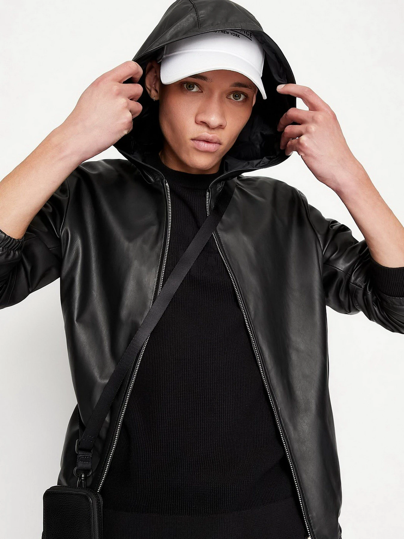 Свитры и кардиганы Armani Exchange модель 3LZM1B-ZM1KZ-1200 Свитры и кардиганы Armani Exchange модель 3LZM1B-ZM1KZ-1200 Фото