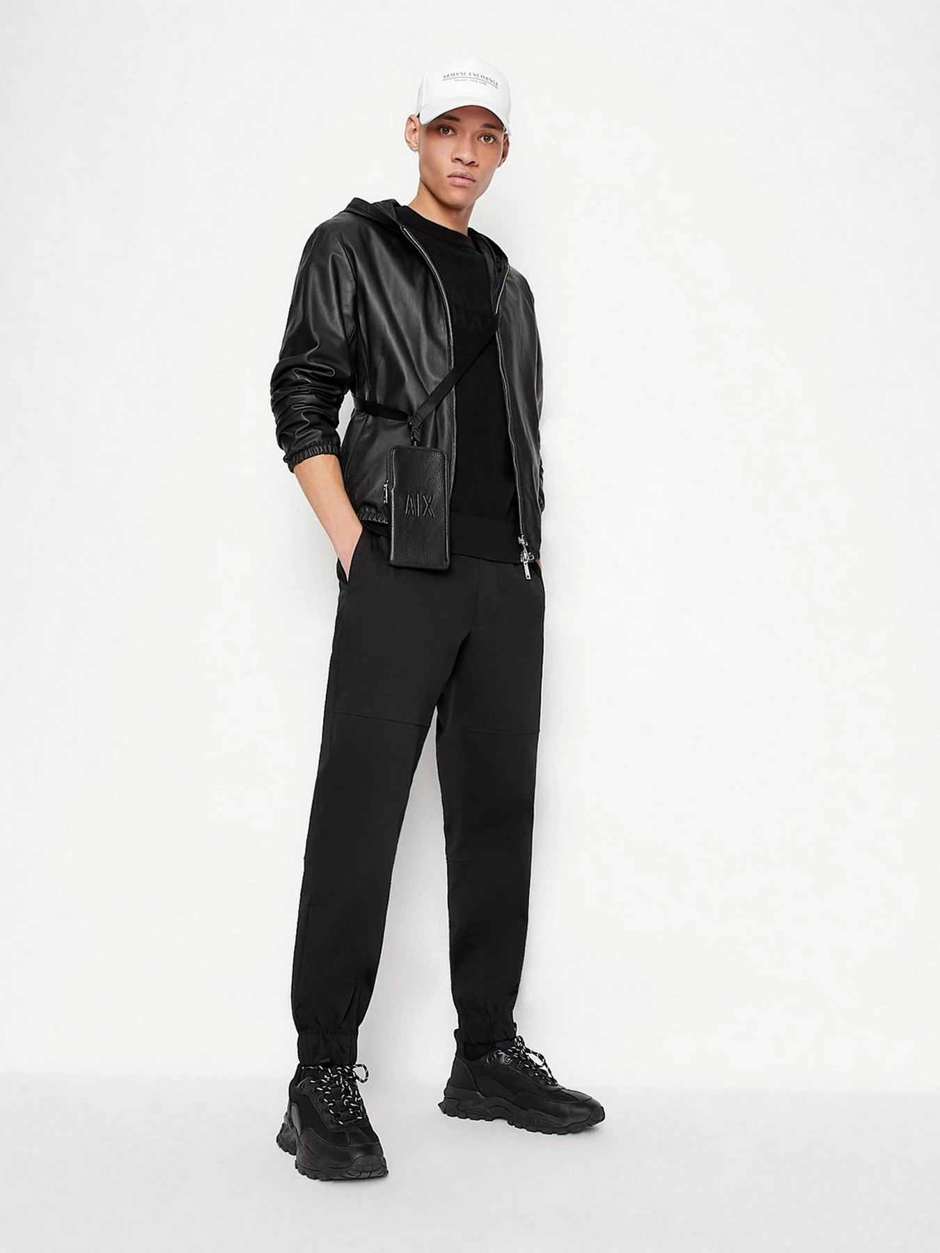 Куртки та дублянки Armani Exchange модель I9R01P-I9P01-999 Куртки та дублянки Armani Exchange модель I9R01P-I9P01-999 Фото