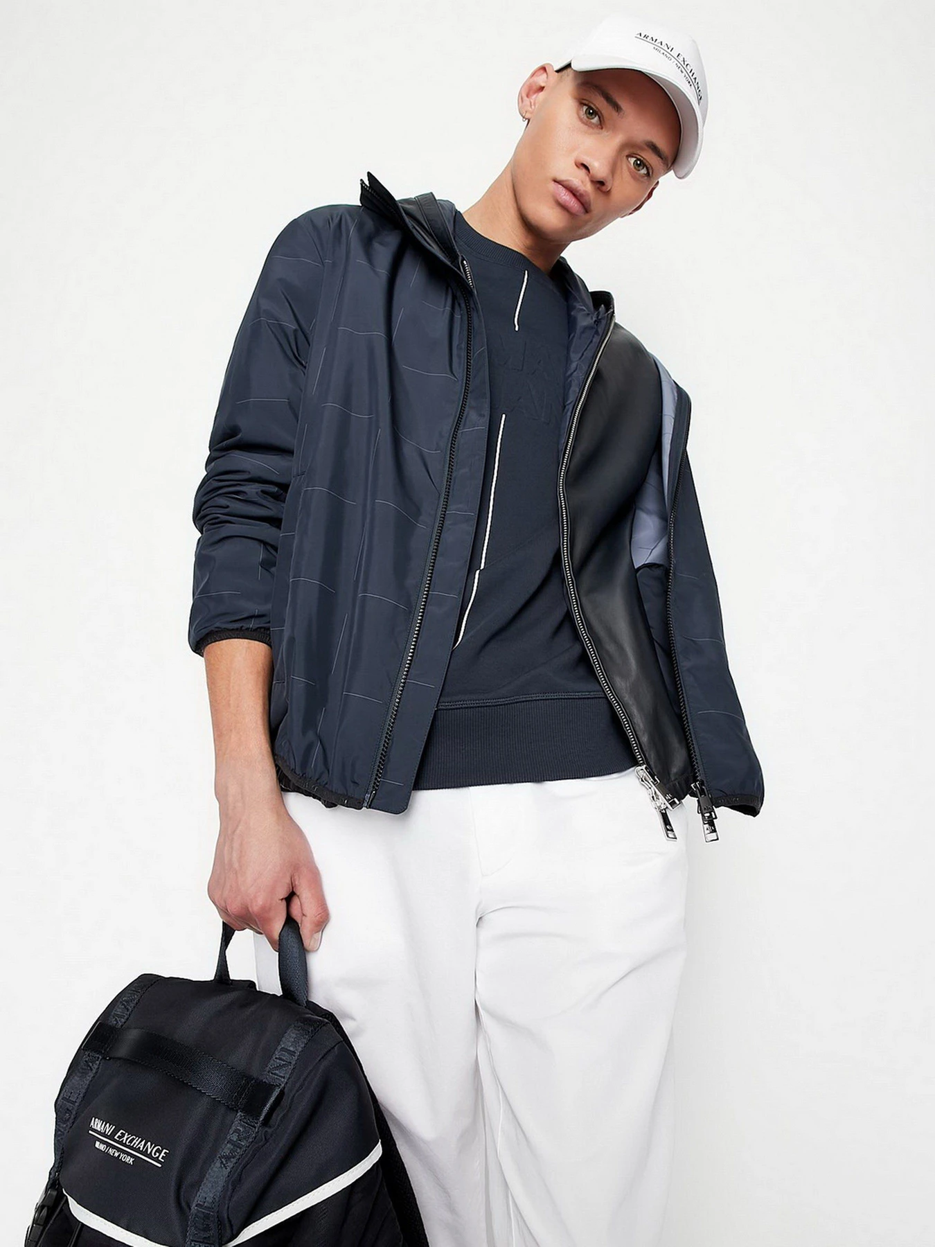 Худи и свитшоты Armani Exchange модель 3LZMAV-ZJ3UZ-1596 Худи и свитшоты Armani Exchange модель 3LZMAV-ZJ3UZ-1596 Фото