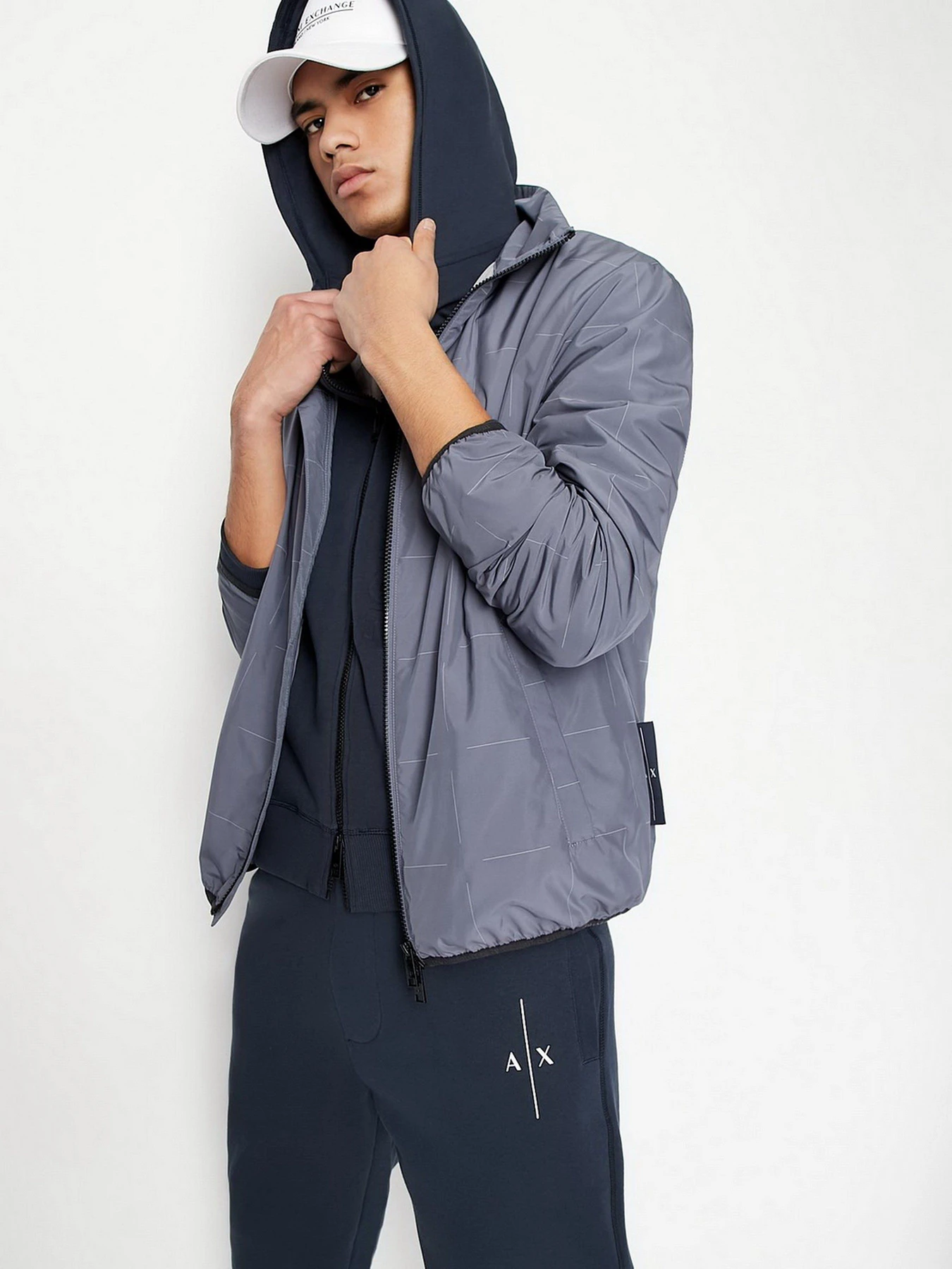Брюки Armani Exchange модель 3LZPAV-ZJ3UZ-1596 Брюки Armani Exchange модель 3LZPAV-ZJ3UZ-1596 Фото