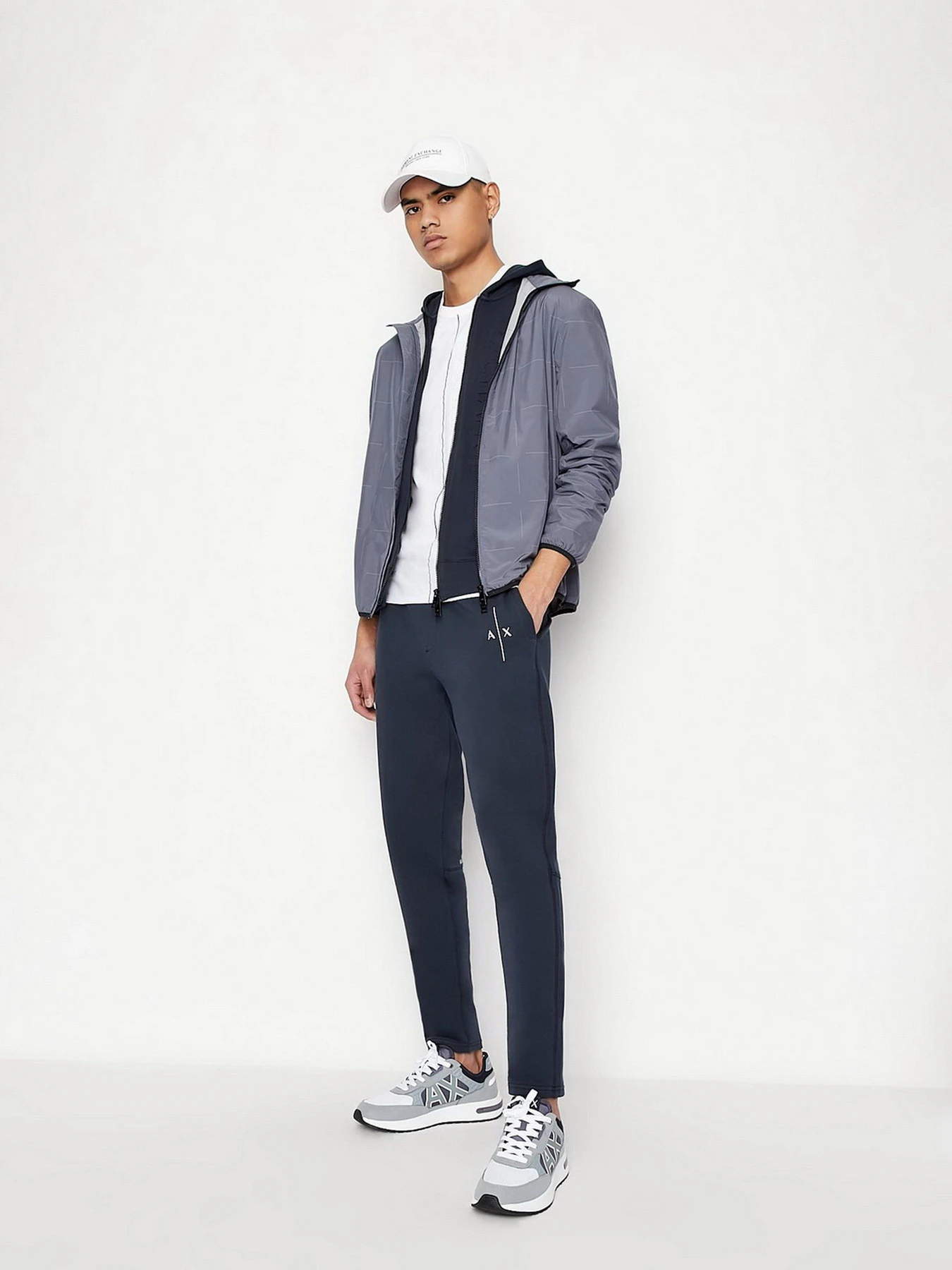 Брюки Armani Exchange модель 3LZPAV-ZJ3UZ-1596 Брюки Armani Exchange модель 3LZPAV-ZJ3UZ-1596 Фото