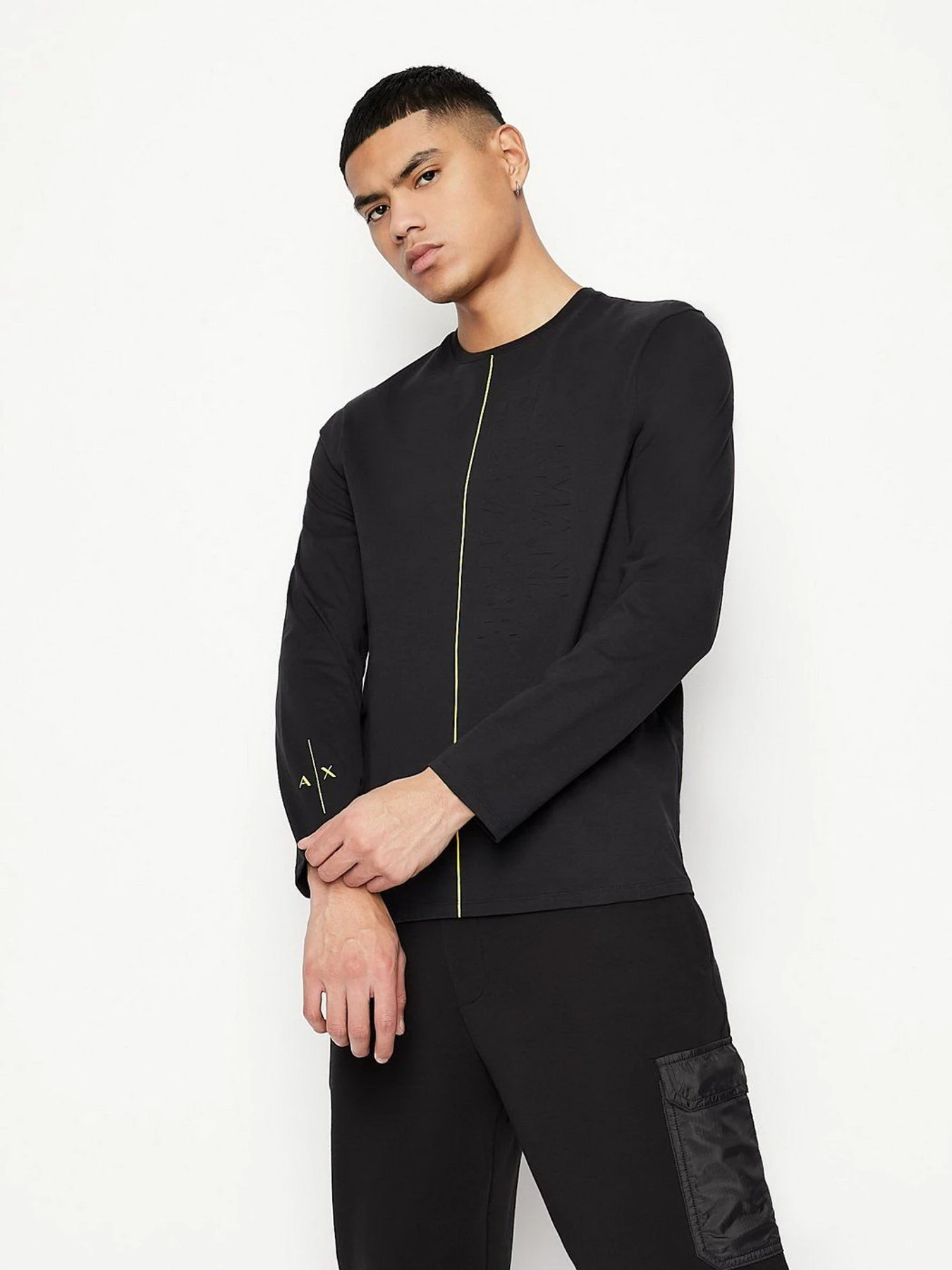 Футболки і поло Armani Exchange модель 3LZTBL-ZJ3VZ-1200 Фото