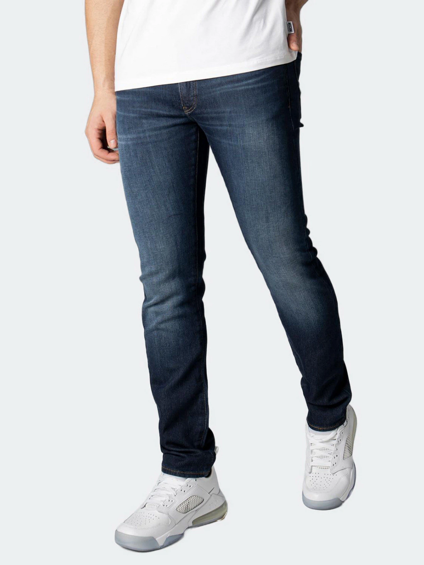 Джинси Armani Exchange Slim модель 3LZJ13-Z2P6Z-1500 Джинси Armani Exchange Slim модель 3LZJ13-Z2P6Z-1500 Фото