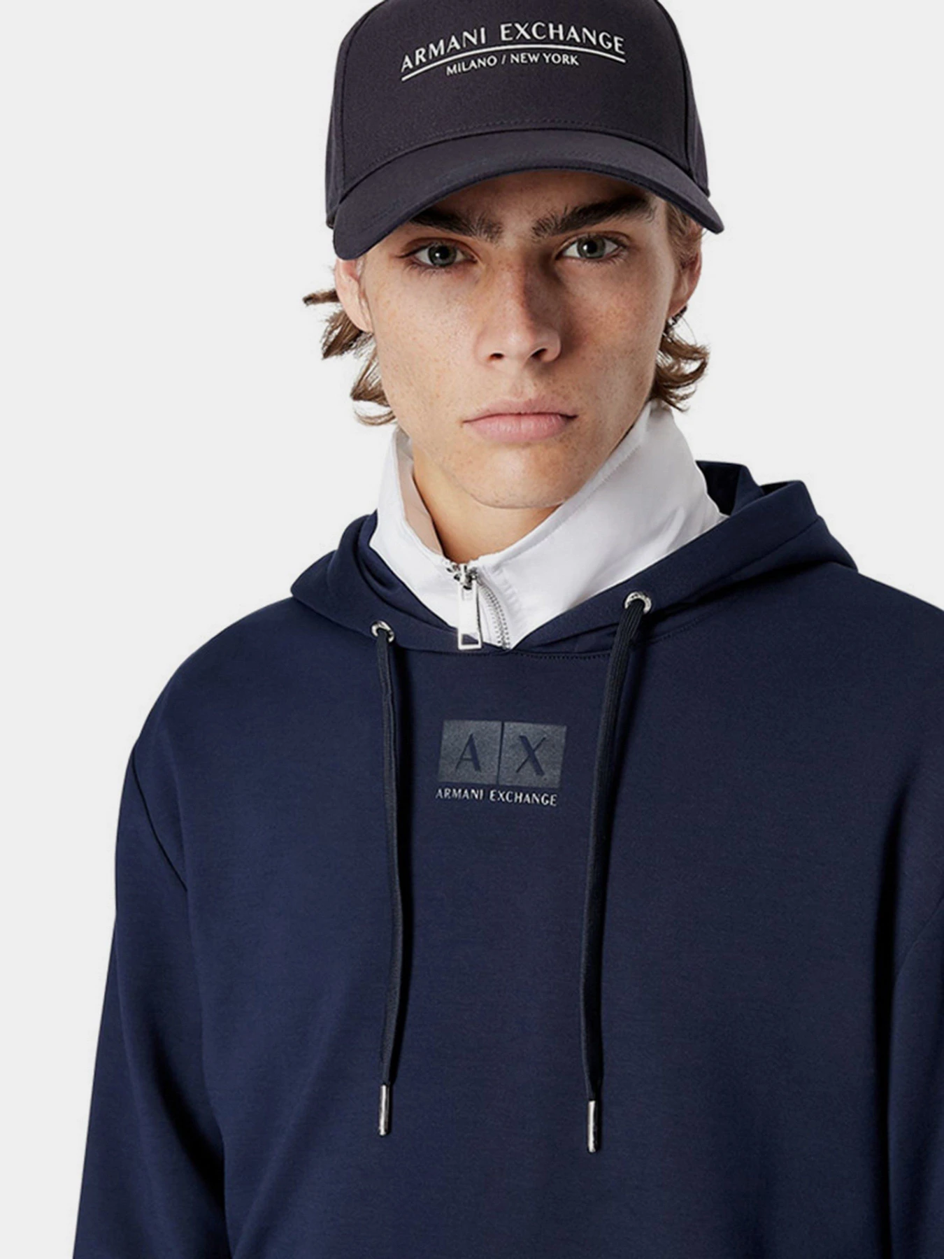 Худи и свитшоты Armani Exchange модель 3LZMHC-ZJZDZ-15BA Худи и свитшоты Armani Exchange модель 3LZMHC-ZJZDZ-15BA Фото